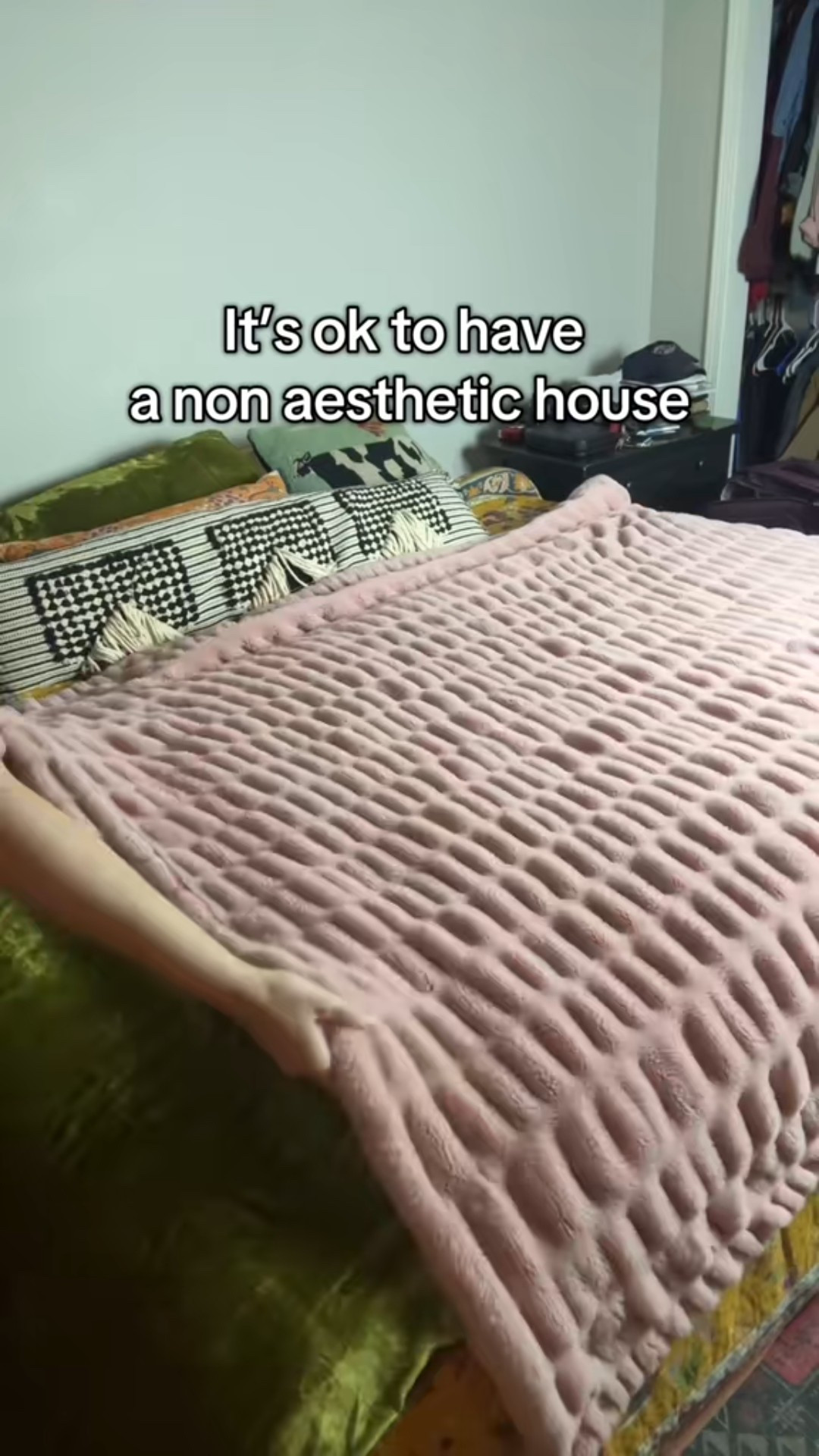 The absolute most cozy blanket you will ever find! I won’t go anywhere without it!! 

#LTKHoliday #LTKGiftGuide #LTKmorningroutine