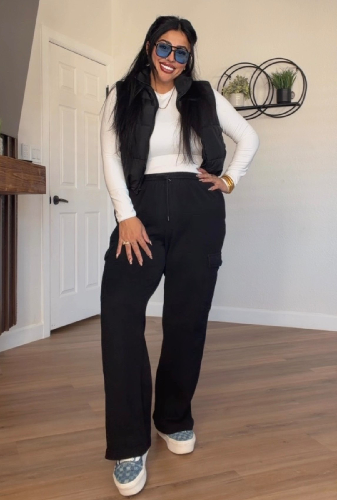 Shirt, bangles & Sunglassrs are Amazon,
Necklace is Champagne Dreams


#LTKFindsUnder100 #LTKootd