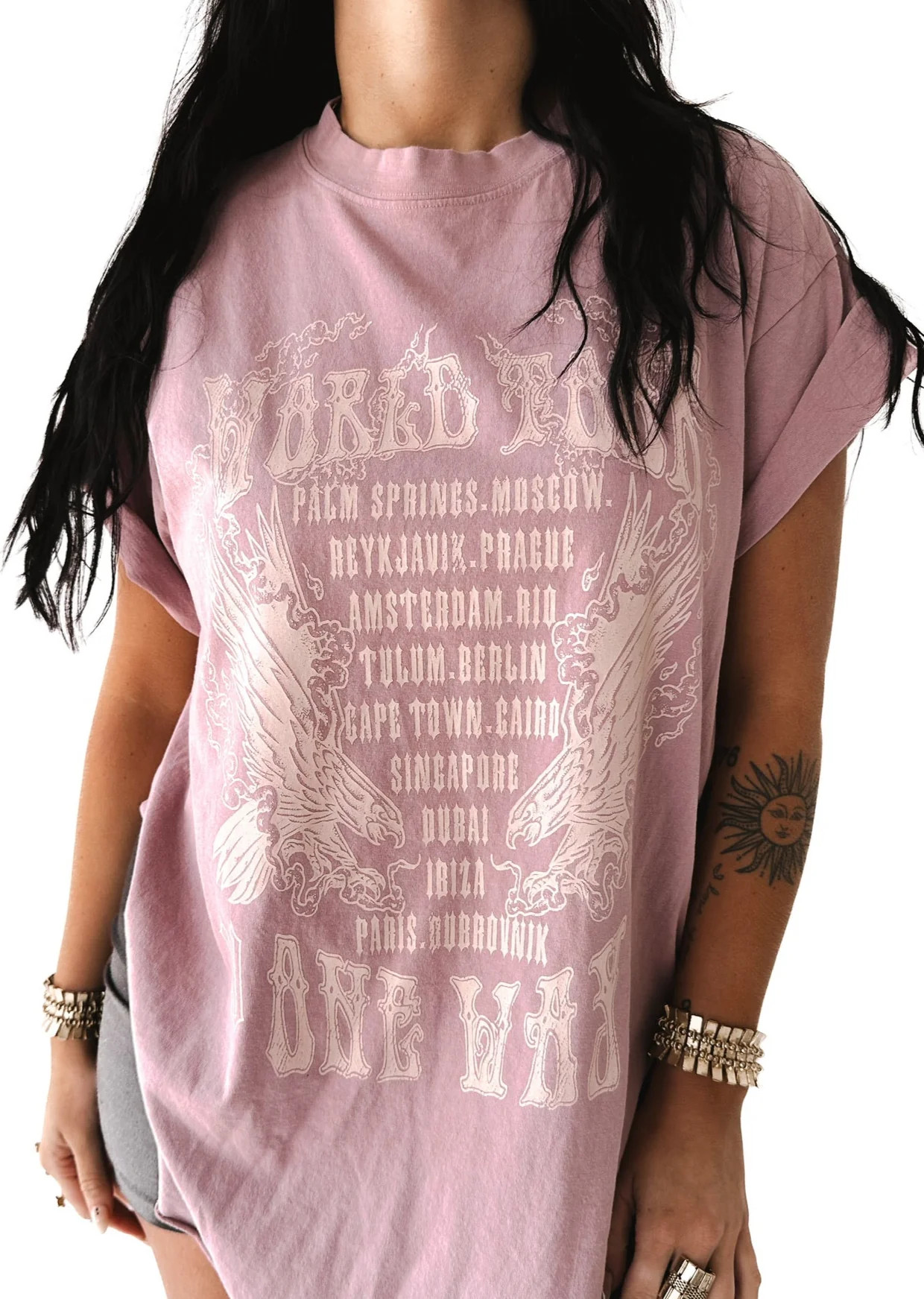 WORLD TOUR SIDE SLIT TEE | Pebby Forevee