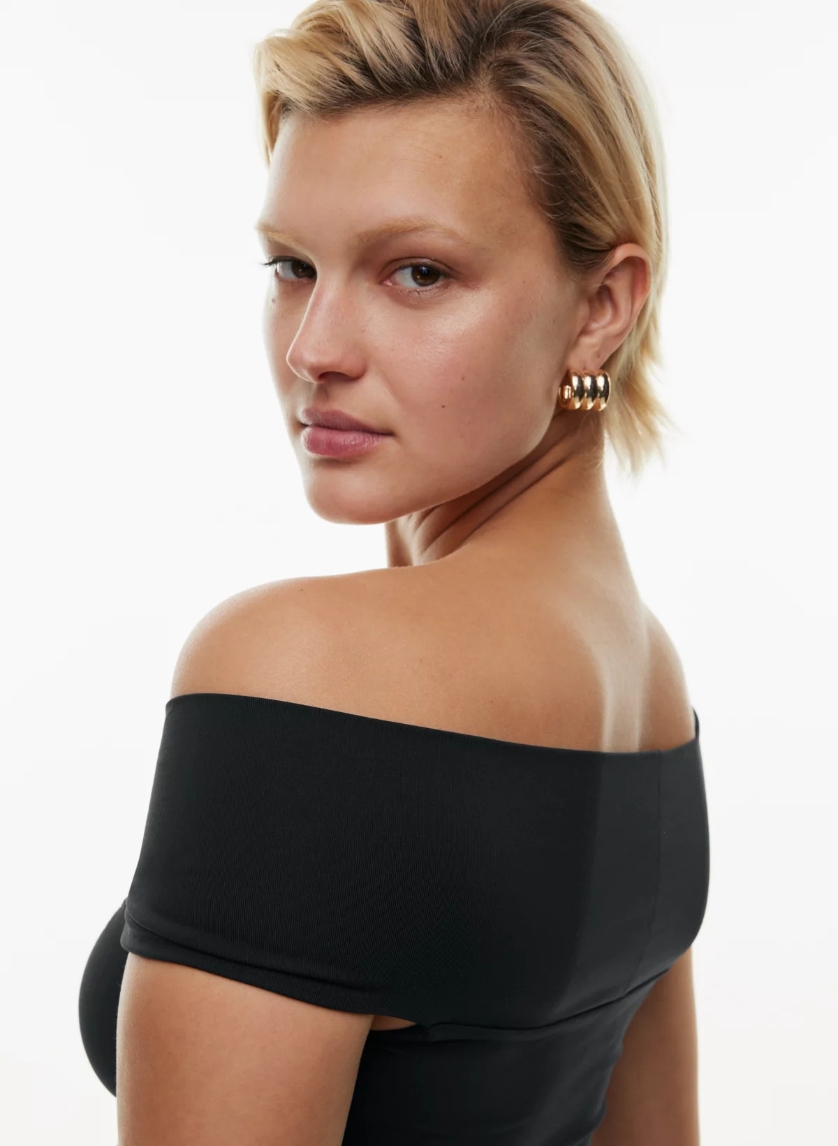 CONTOUR TWIST OFF-SHOULDER TOP | Aritzia