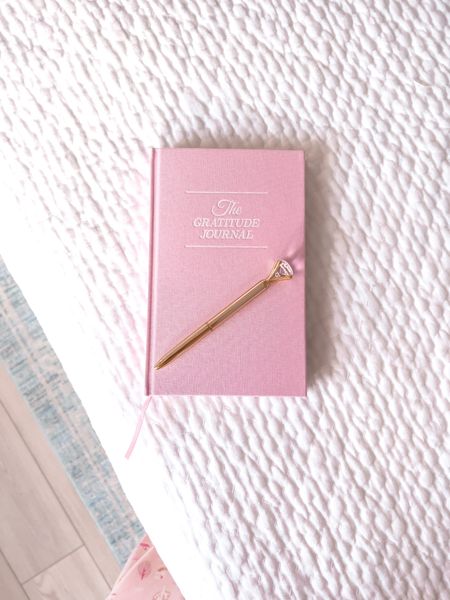 decided to start a new journal today 🤍
gratitude journal
pink journal
valentines day gift for her
grandmillenial home
Rhinestone pen
Gold pen

#LTKunder50 #LTKunder100 #LTKhome