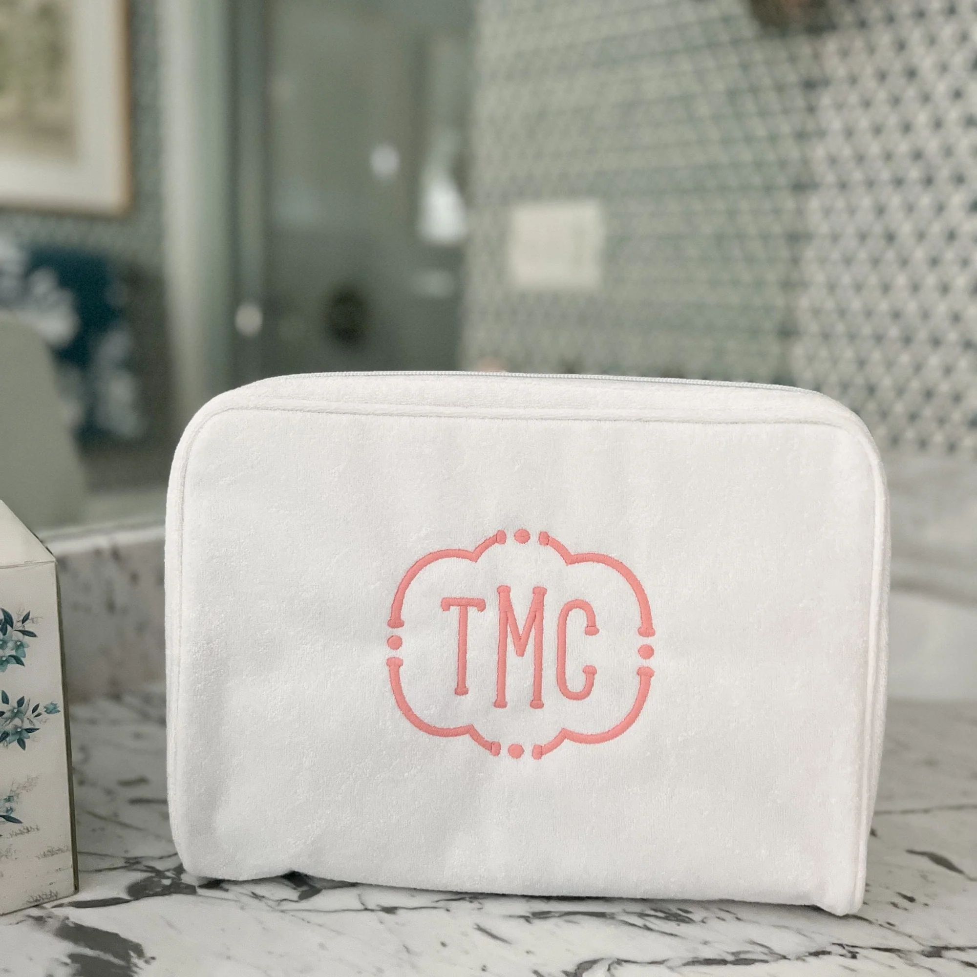 Large Signature Toiletry Bag | Weezie Towels