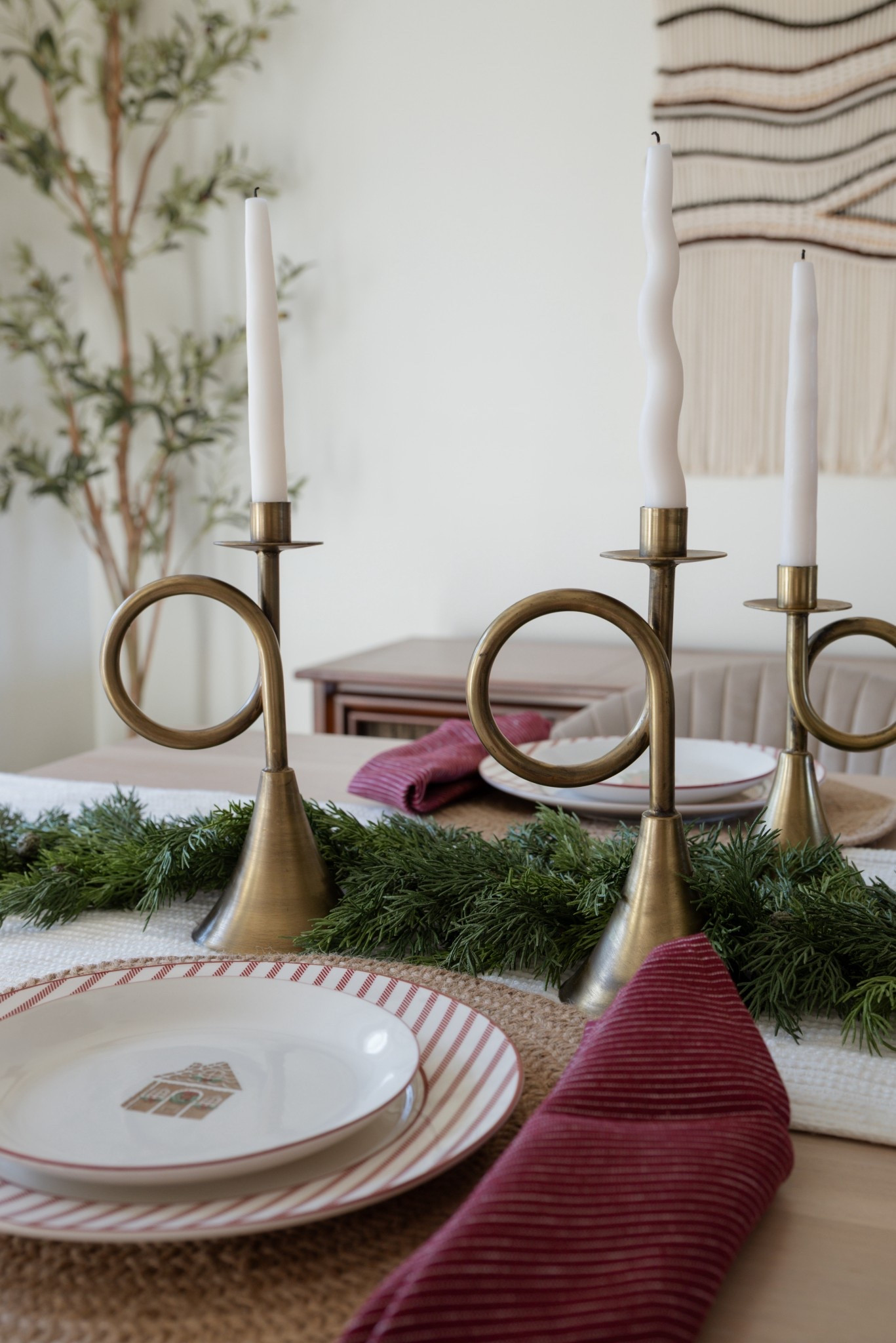 Stunning elegant Christmas decor for you dining table and home. 

Wayfair Canada Walmart Canada neutral vintage Christmas decor 

Trumpet candle sticks dining plates garland 

#LTKhome #LTKholiday #LTKcanada