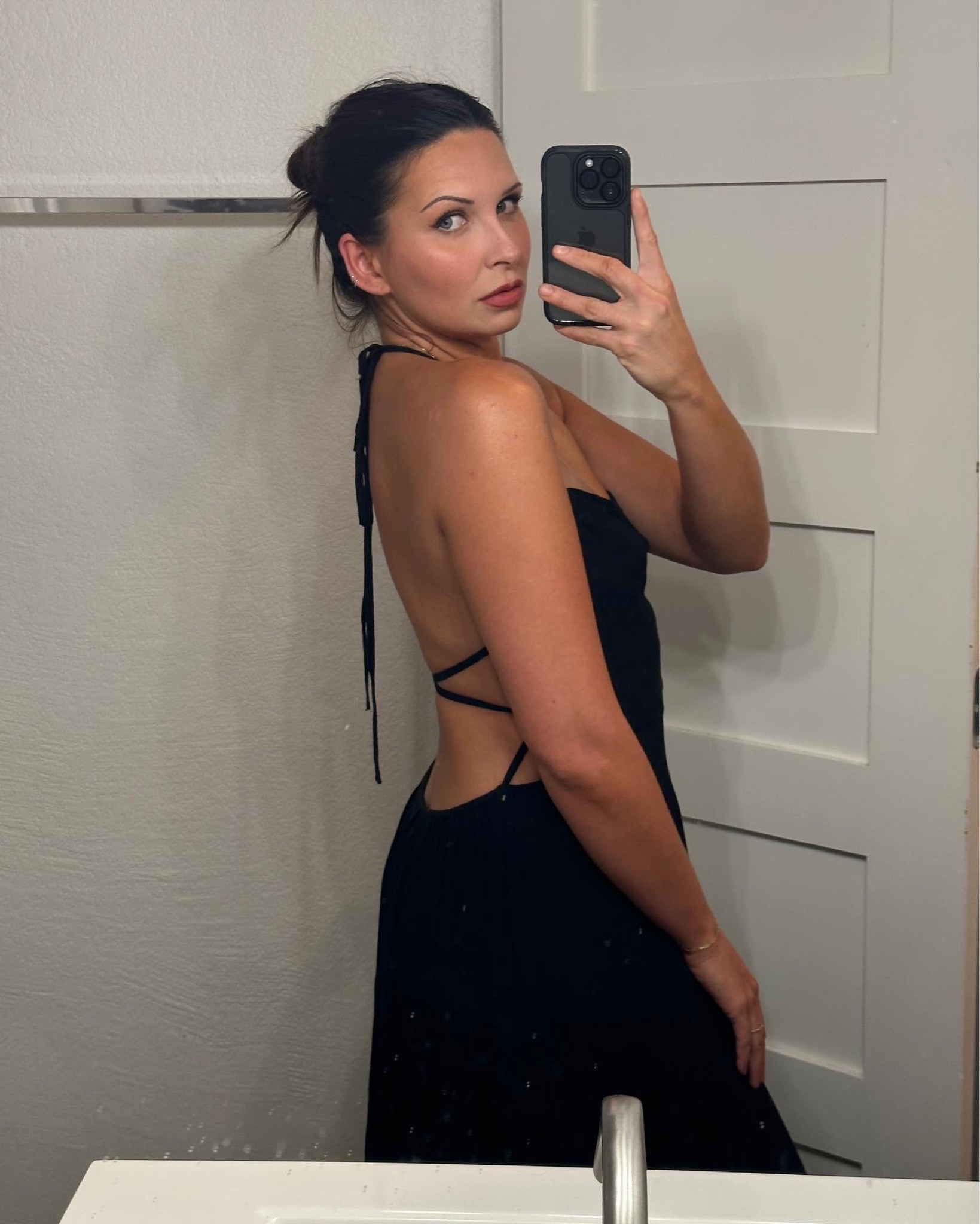 Everyone needs a good backless black maxi in their wardrobe! 