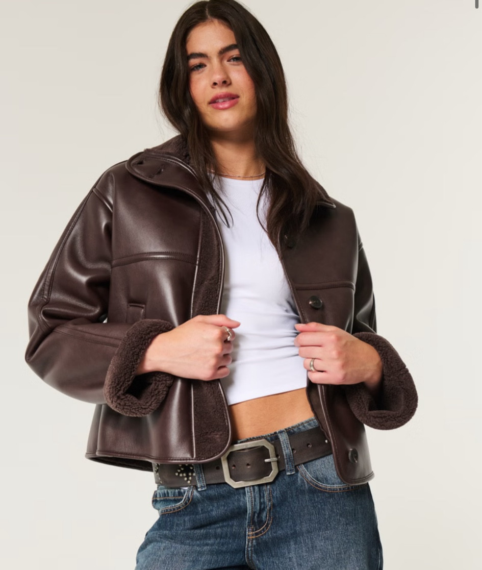 Brown leather jacket on sale 🧸

#LTKSaleAlert #LTKFindsUnder50 #LTKGiftGuide