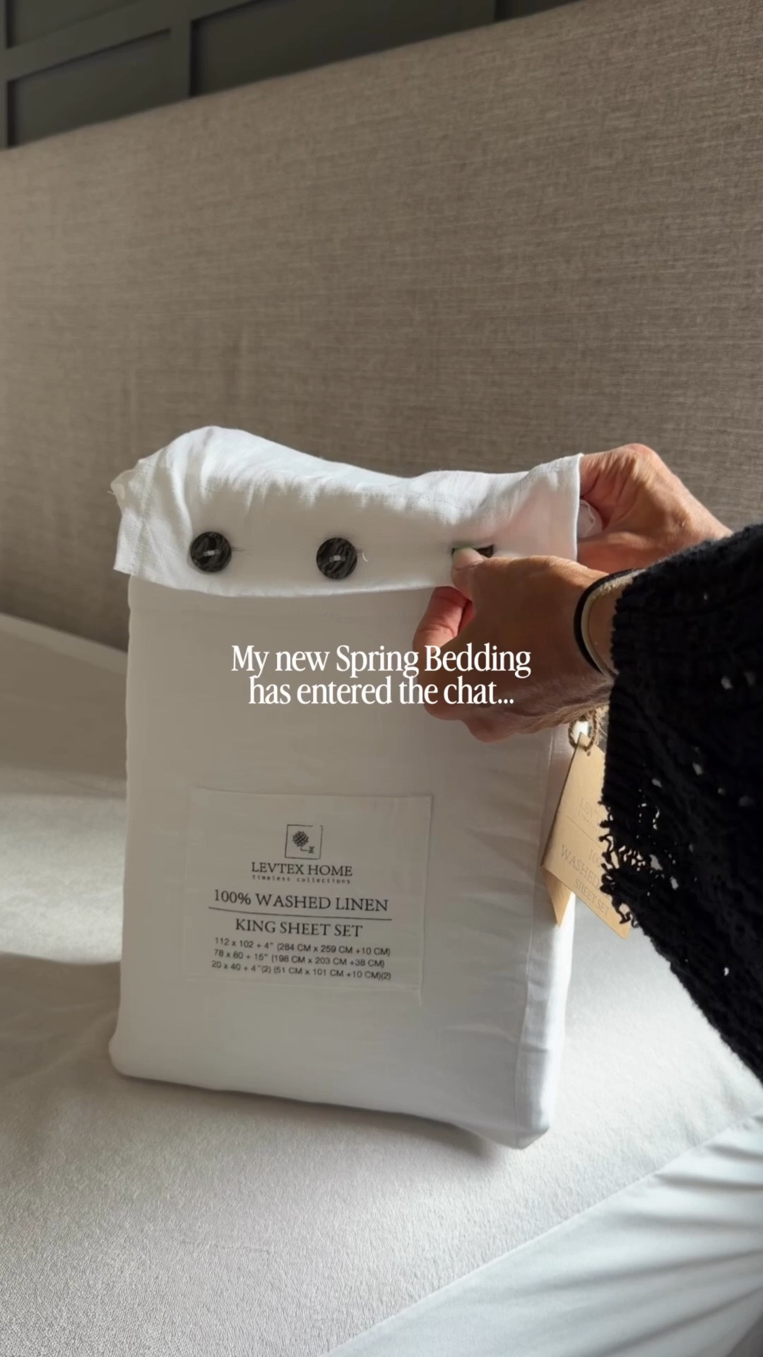 There’s something about fresh bedding that instantly changes the whole feel of a room 🤍 I love how easy it is to layer with @levtexhome pieces… especially with their reversible quilts. It’s like getting two looks in one without having to redo the entire space.

Soft florals, cozy textures, and that perfectly layered look that makes your bedroom feel finished but still lived in.

Save this for your next bedroom refresh ✨


#ad @levtexhome #levtexhome #levtexbedding 

#LTKmorningroutine #LTKHome #LTKOver40