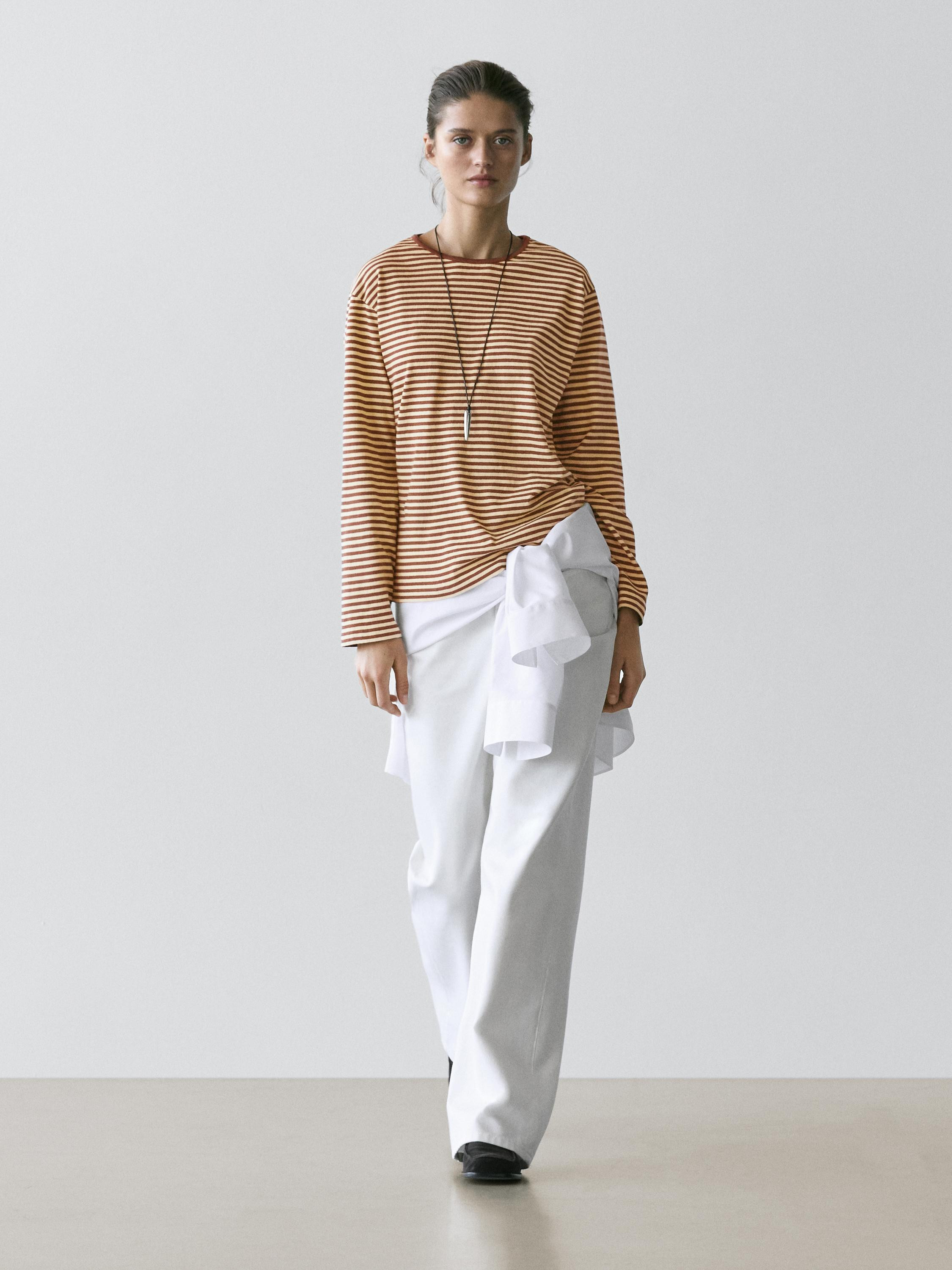 Lang\u00e4rmeliges gestreiftes Baumwoll-T-Shirt | Massimo Dutti DE
