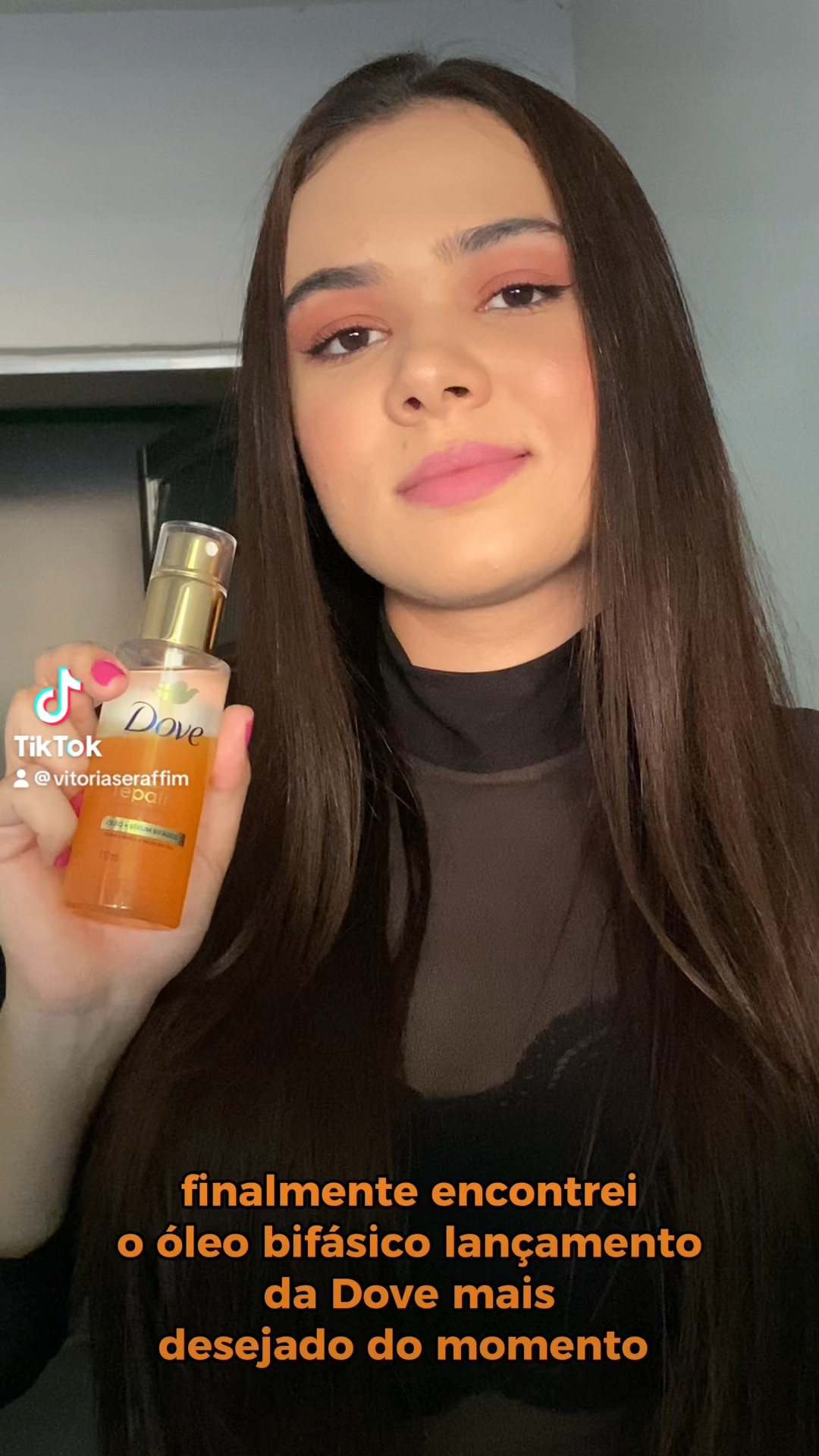 finalmente encontrei o óleo bifásico lançamento da @dove mais desejado do momento. Ele tem um cheiro bom, e não parece que você está passando óleo no cabelo, e sim um creme de pentear ou leave-In, e na primeira aplicação você já nota o seu cabelo macio e brilhoso. #testaVih #dove #dovebrasil #cronogramacapilar

#LTKbrasil #LTKshoes #LTKbaby