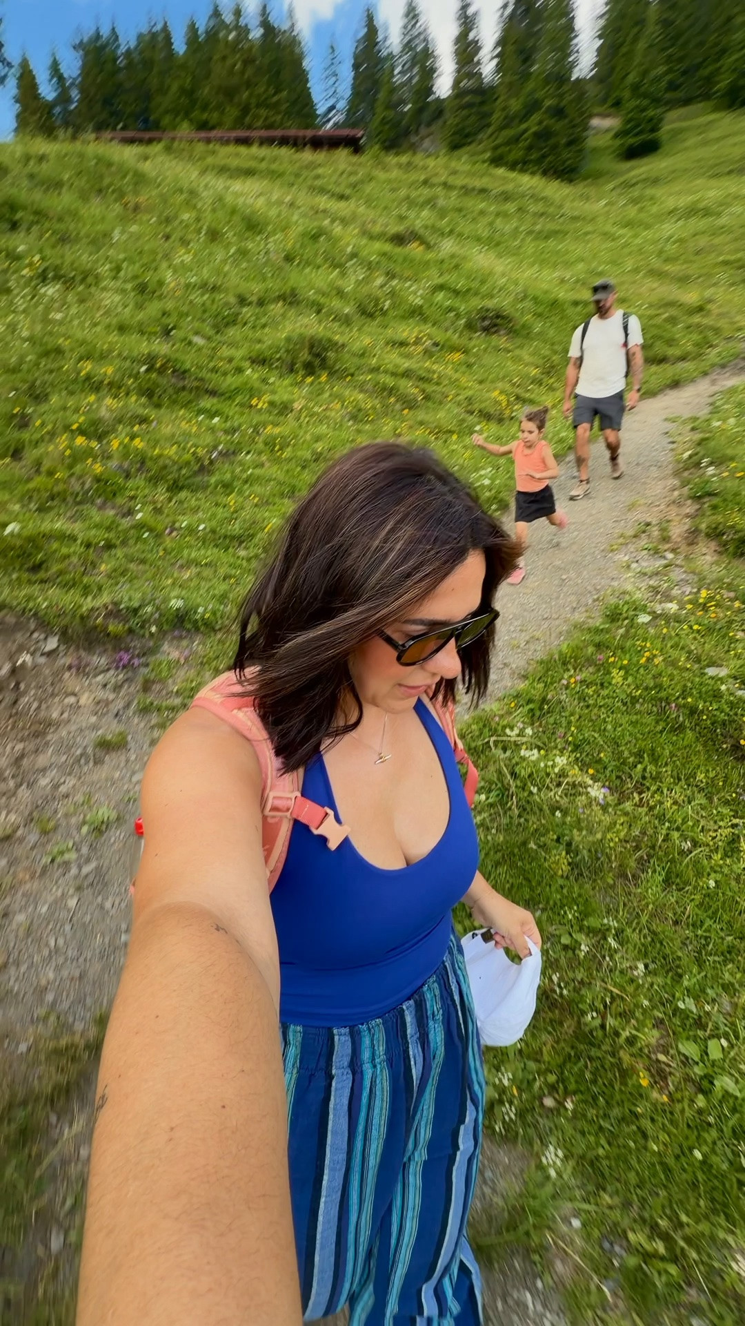 Easy hike in Switzerland! Wearing all size medium :)

#LTKootd #LTKfitnessgoals #LTKmomlife