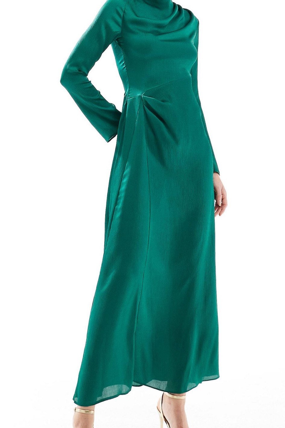 Beautiful modest dress #modest #hijab #hijabi

#LTKstyletip #LTKtravel #LTKFestival