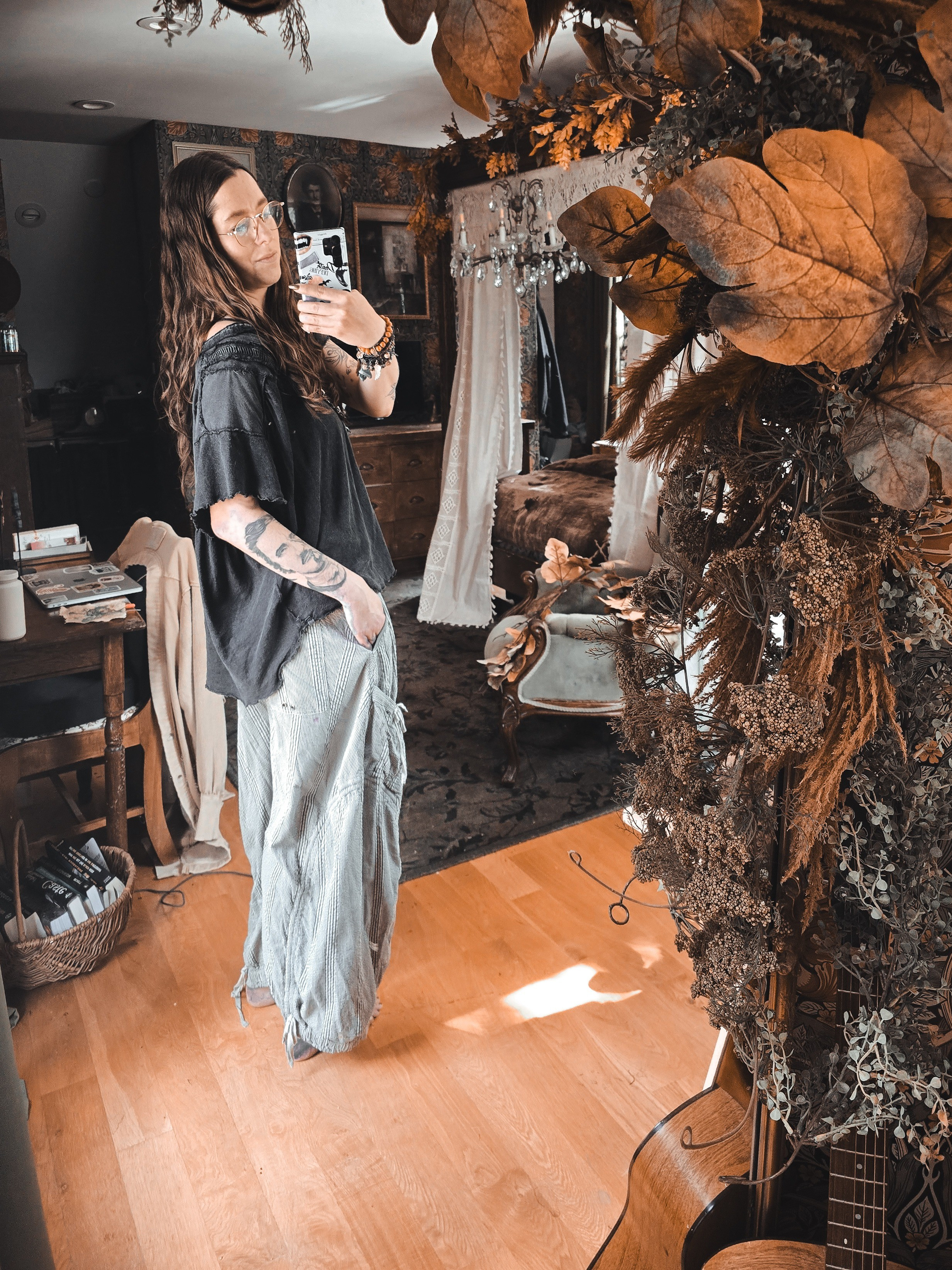 •• if it's not comfy, what's the point?  •• #ootd #outfit #freepeople ##fitoftheday 

#LTKMidsize #LTKStyleTip