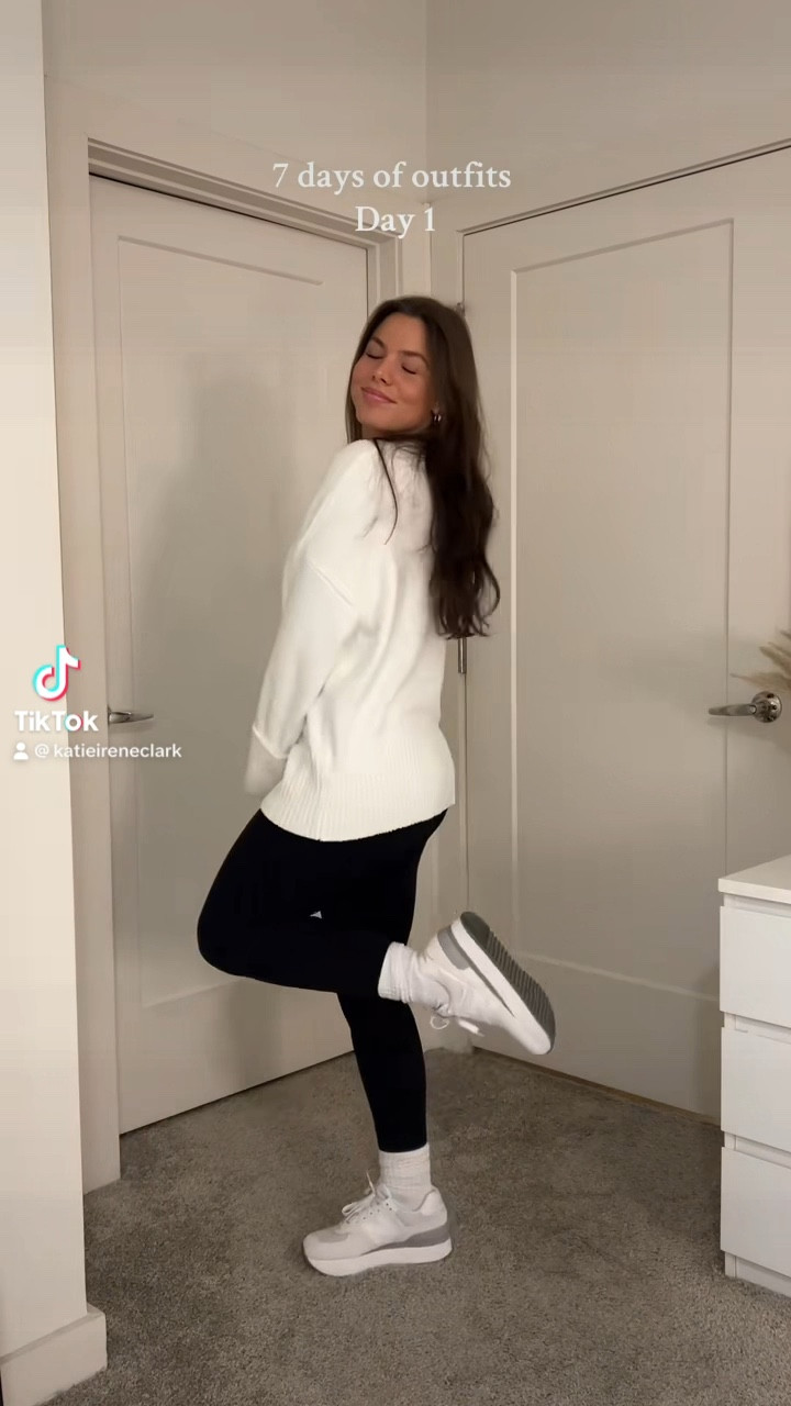 day 1 of 7 days of outfits 🤍 #sweaterweather #comfycute #falloutfit #ootd

#LTKshoecrush #LTKfindsunder50