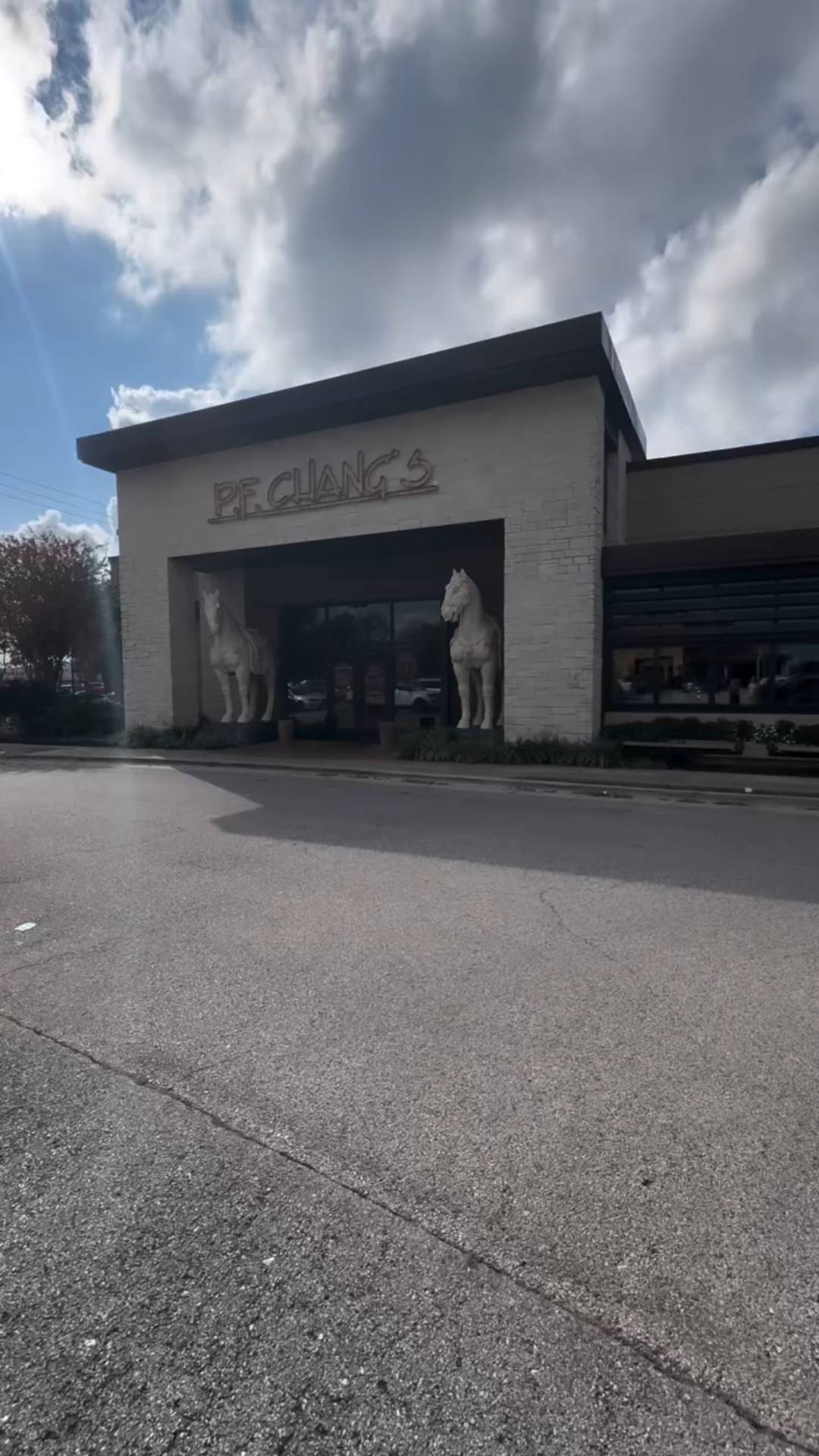 Before holiday shopping, I start with dessert.

The butter cake at @pfchangs is served warm with a soft, tender center and a rich flavor that feels indulgent without being heavy. Balanced, comforting, and absolutely worth ordering before a long day of errands.

Dessert first. Shopping later.

#holidaymenu #pfchangs #holidays

#LTKSeasonal #LTKHoliday #LTKfoodie
