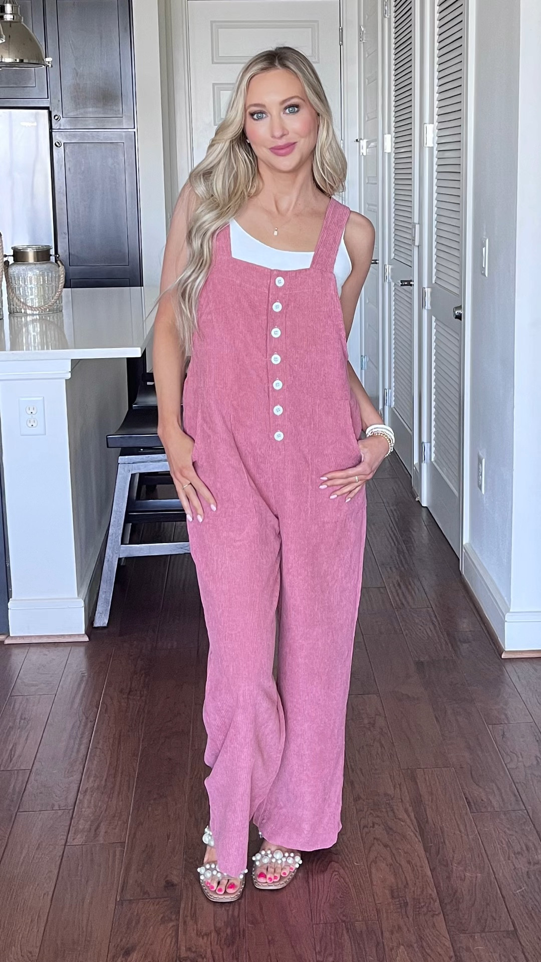 Love the colored overall trend for fall

#LTKBacktoSchool #LTKStyleTip