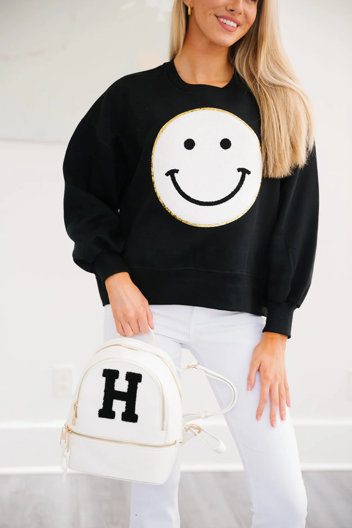SMILE IN MONOCHROME BLACK PULLOVER | Judith March