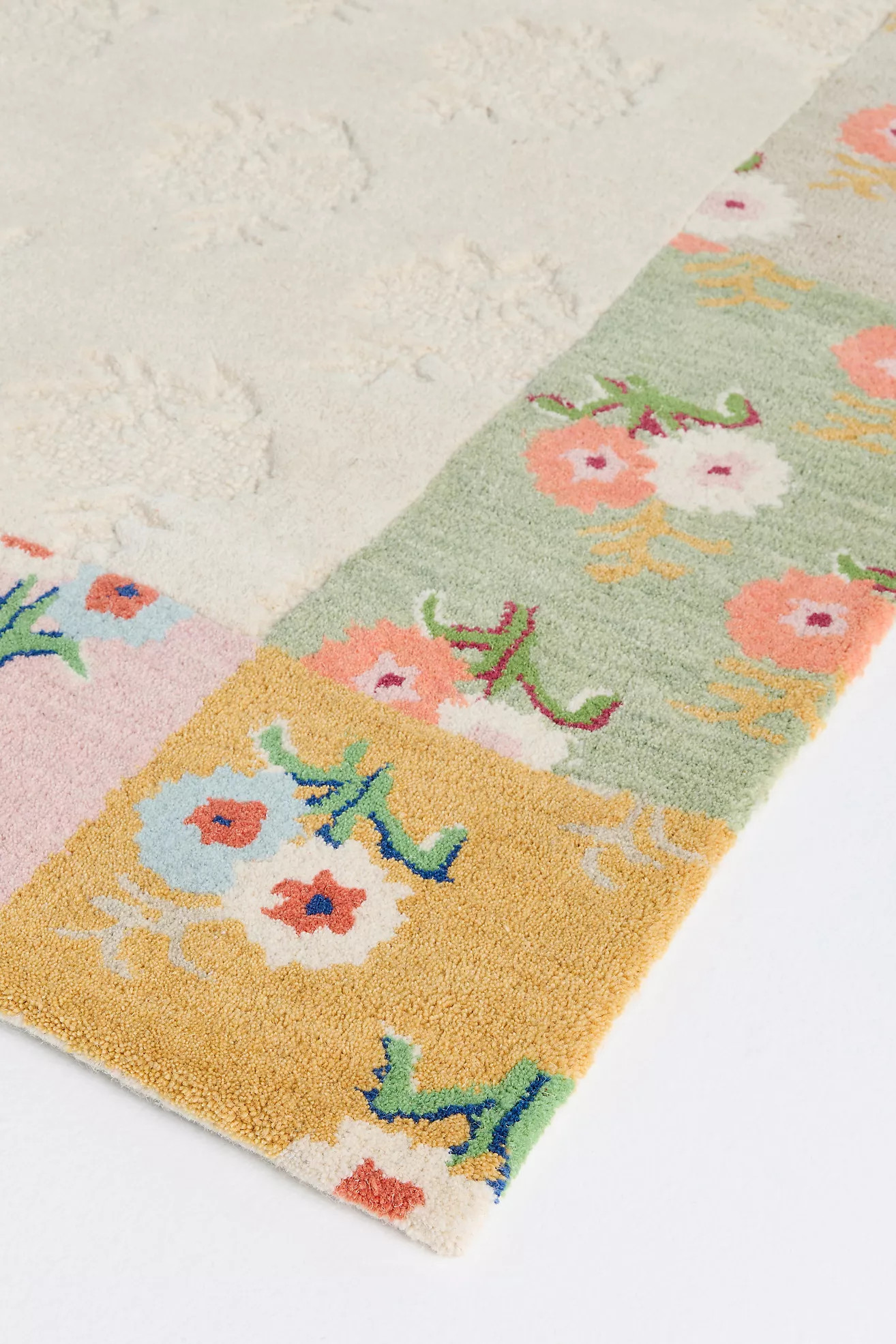 Mille Tufted Wool Floral Border Rug | Anthropologie (US)