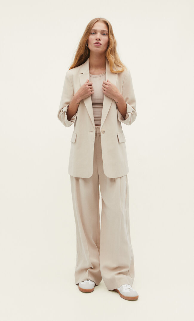 Flowing straight fit blazer | Stradivarius (UK)