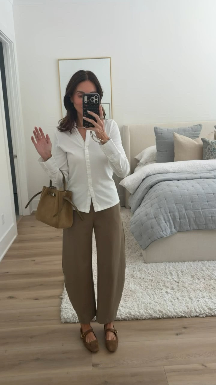 Button up shirt size XS, pants XS.

#LTKootd #LTKOver40