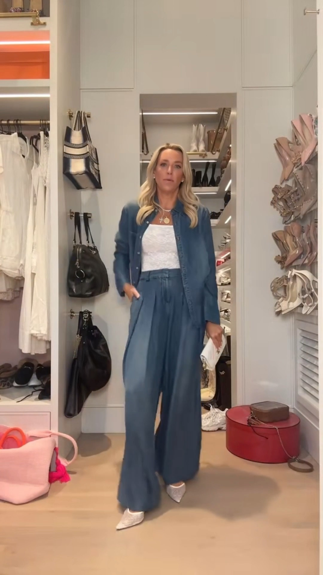 Alice and Olivia Canadian tuxedo
Denim on album set. Denim trousers!!! It’s so insanely soft! A total must have.

#LTKootd #LTKTall #LTKOver40