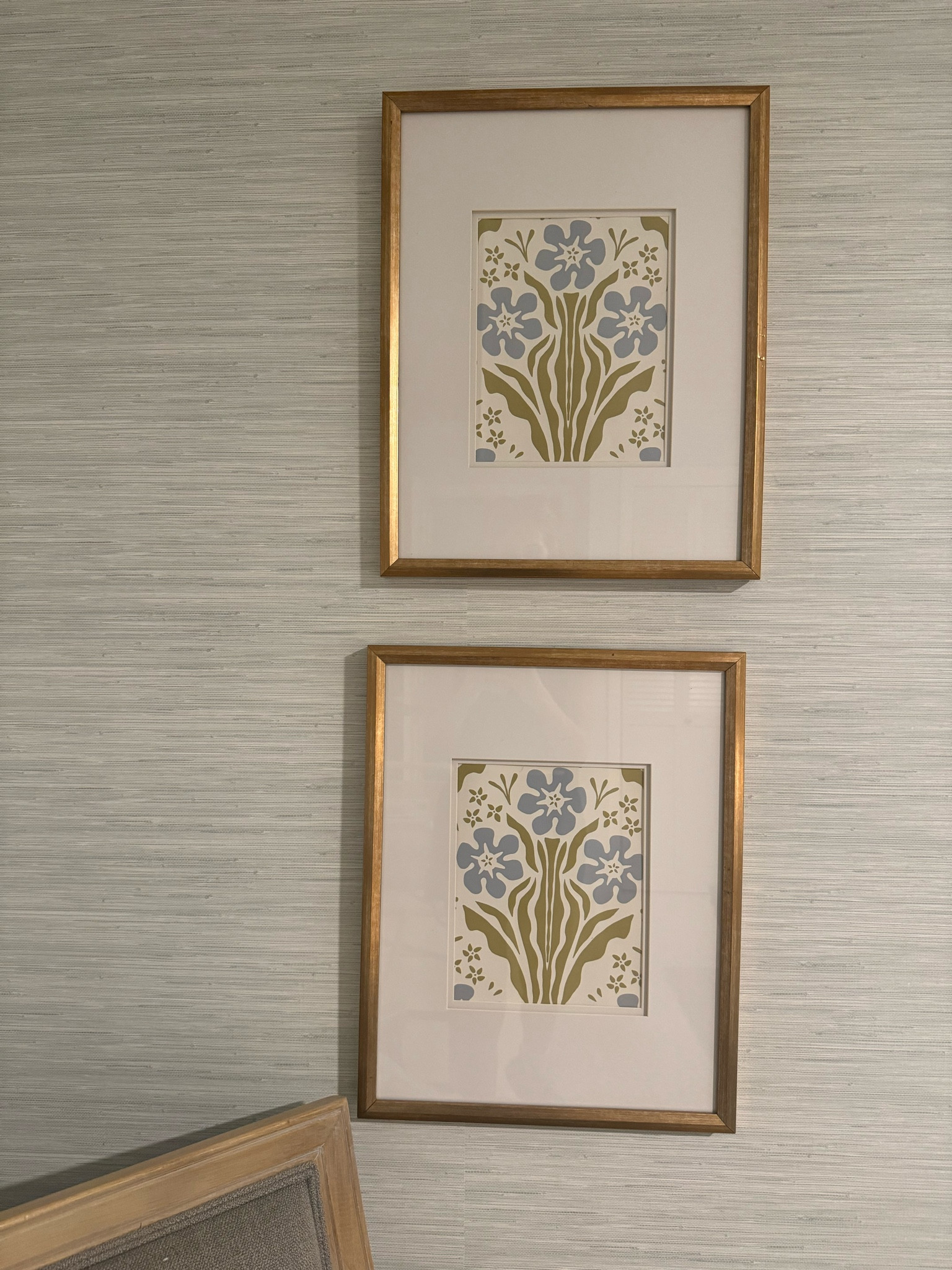 Framed my leftover wallpaper samples🩵





Home decor, wall art, flowers, floral art

#LTKHome