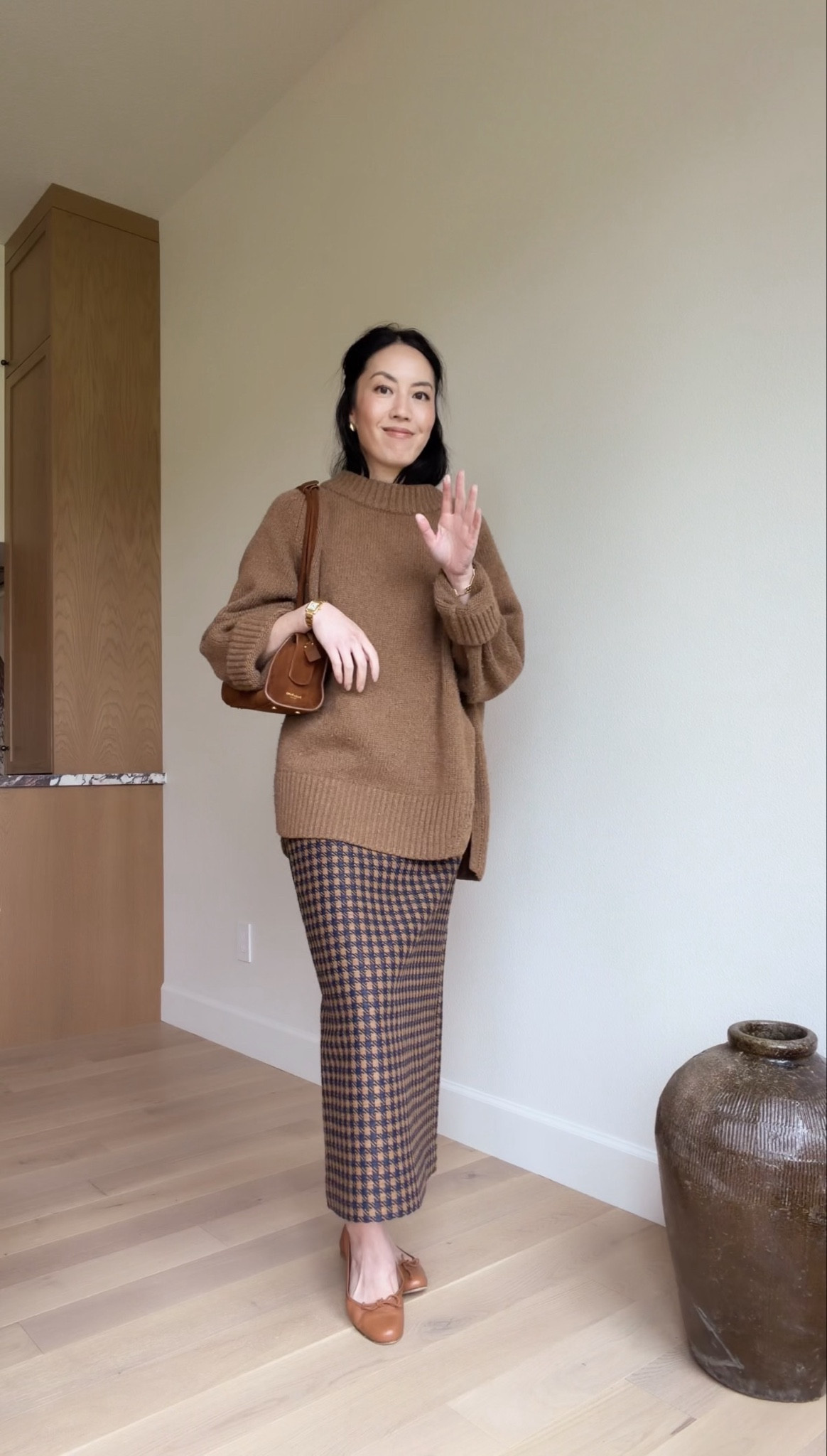 Linked my most worn pair of ballet flats - well worth the investment. 

#classicstyle
#ootd
#springoutfit
#summeroutfit
#midiskirt



#LTKgrwm #LTKSeasonal #LTKootd