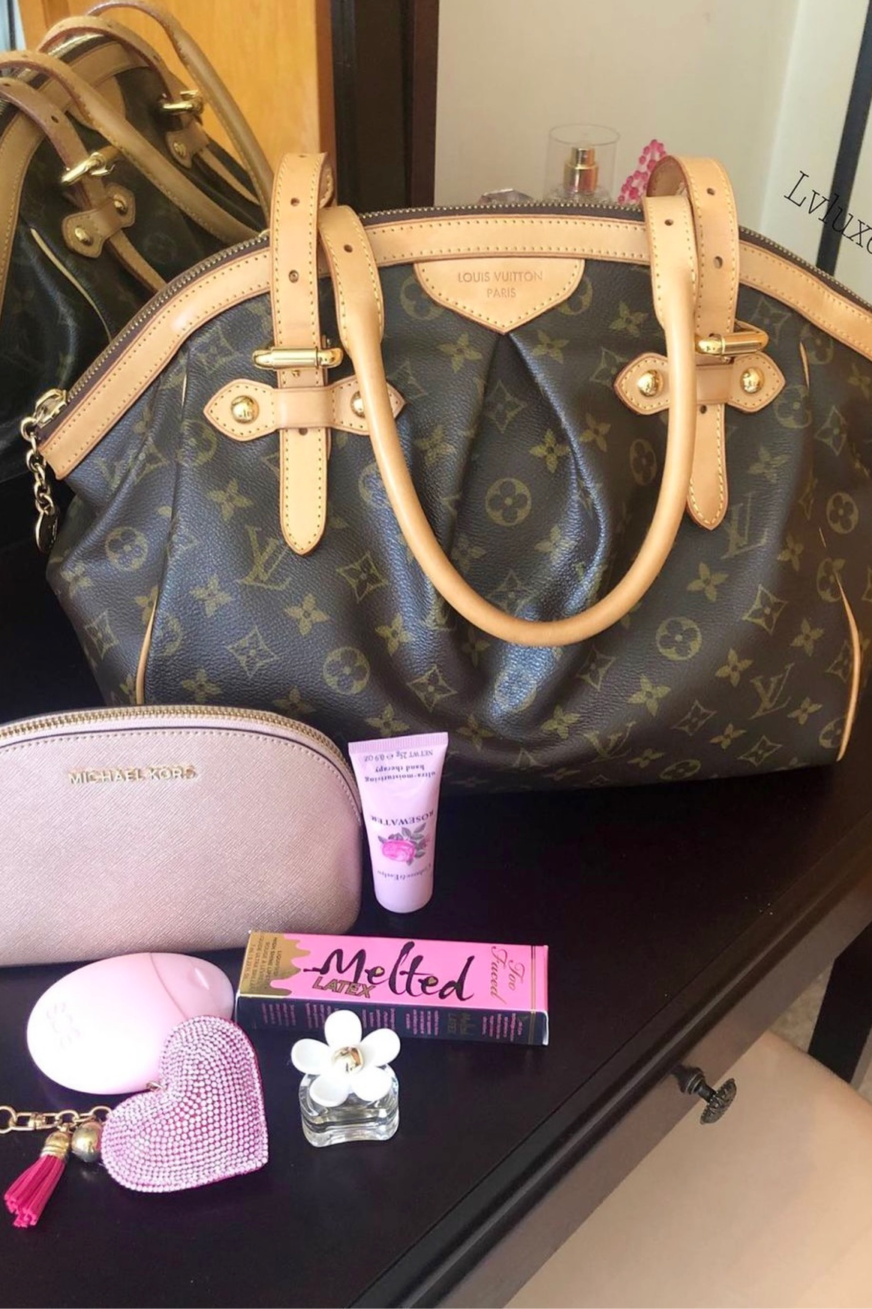 Louis Vuitton Tivoli GM
#louisvuittontivoligm
#louisvuitton #monogramlv #louisvuittonmonogram #designerbag #fashionphile 

#LTKsalealert #LTKitbag #LTKstyletip