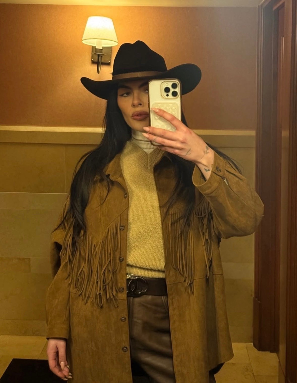 Postcards from Jackson Hole 🐴

Winter outfit inspo, cowgirl outfit inspo, casual cowgirl outfit inspo, elevated cowgirl outfit inspo, cowboy hat

#LTKTravel #LTKgrwm #LTKootd