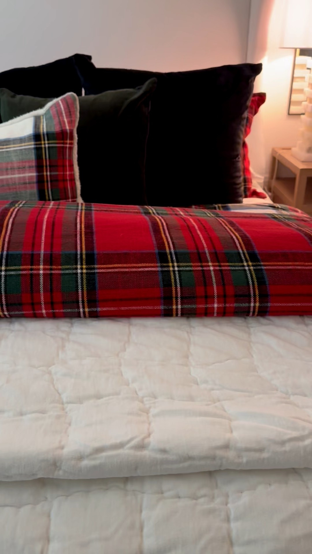 Winter white quilt + plaid bedding🎄🤍 both on sale!

#LTKHoliday #LTKHome #LTKSaleAlert