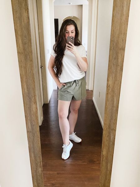 Same seamed stretch shorts from my last post but in the “fern” color. Under $10? These are my new favorites👌 5’9 and a size 8) I grabbed these in large.

#LTKunder50 #LTKFind