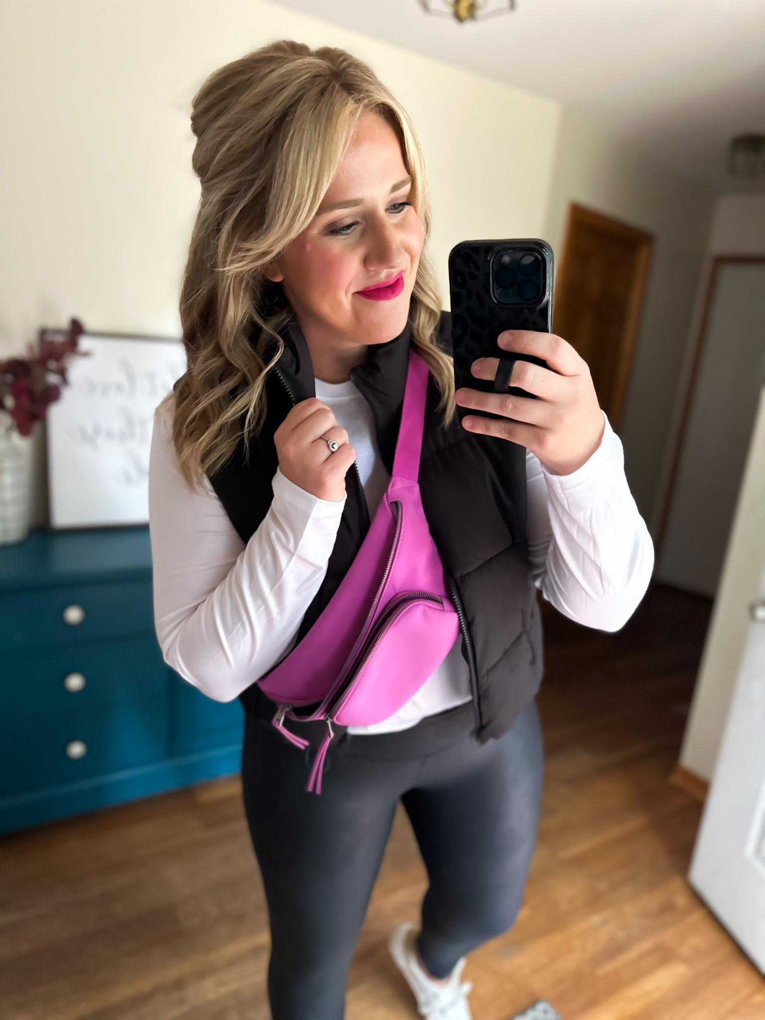  WALMART FALL HAUL 🍁

LOVING the cropped puffer vest trend this fall 👏🏼 & the color of this belt bag 🙌🏼

Vest: XL (TTS)
Shirt: XL  (TTS)
Spanx dupes: XL (TTS)
Purse: adjustable
Shoes: size 10 (TTS)

#LTKmidsize #LTKfindsunder50 #LTKSale