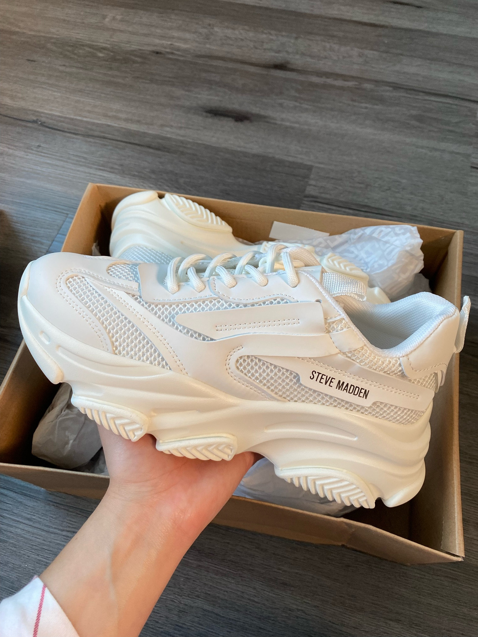 One of my favorite pairs of sneakers are on sale at DSW! Run, don’t walk! They match with literally everything - sweatpants, athleisure, I even wear them to work out sometimes! 