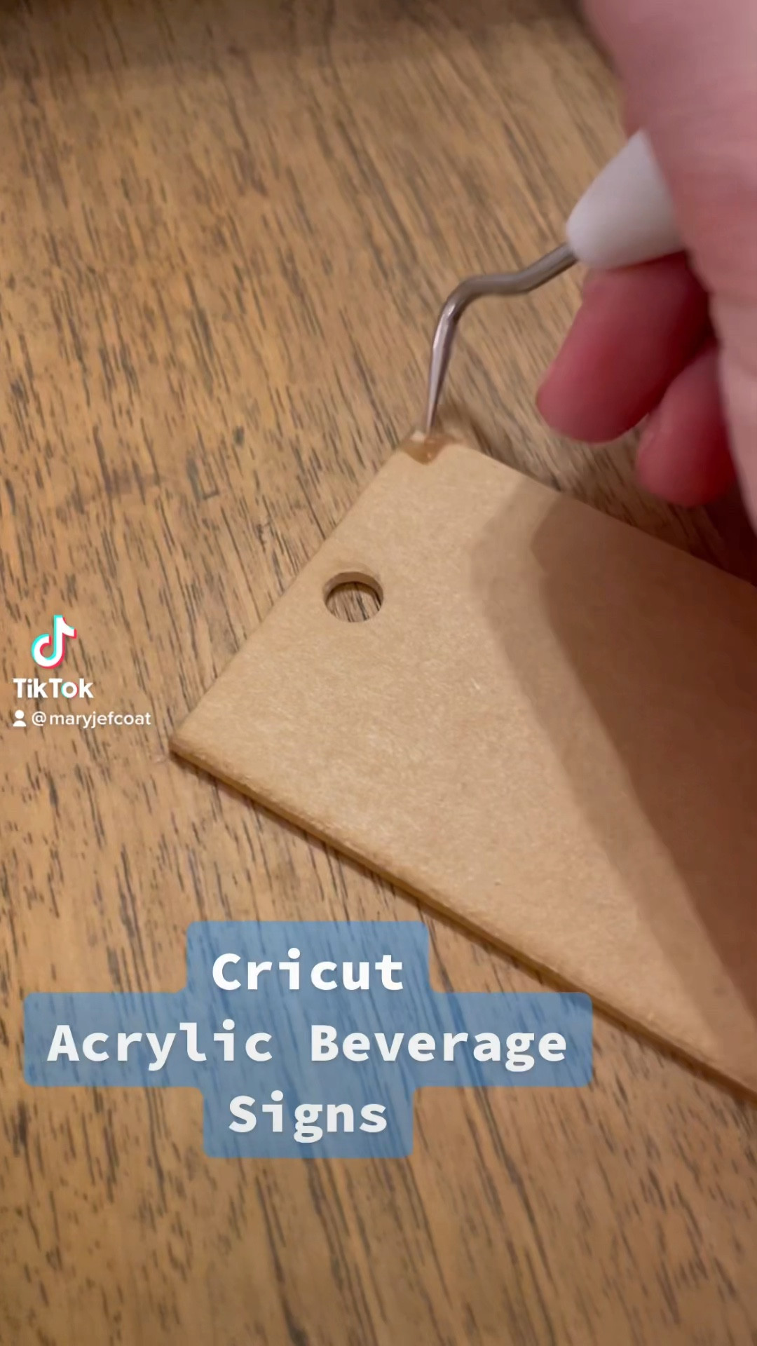 Linking the two different acrylic tags and ornaments i have used for Cricut projects