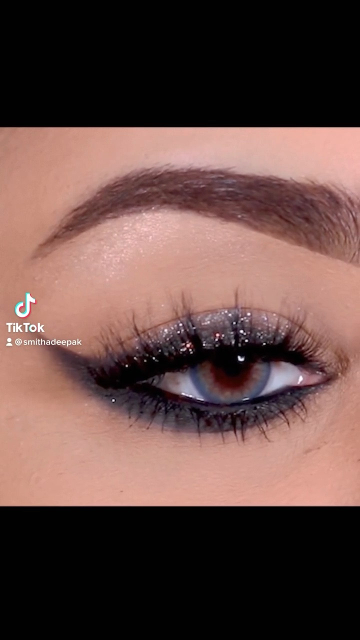 Here’s how to oomph up a classic reverse smoky eye 🖤

#LTKSeasonal #LTKbeauty #LTKfindsunder100
