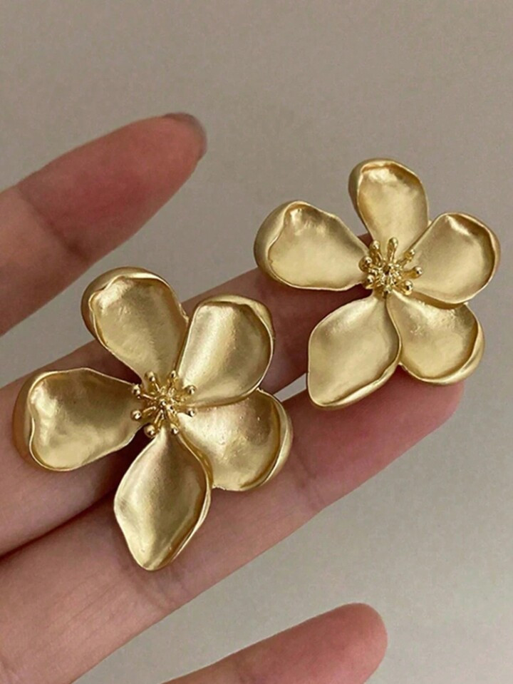 1pair Exaggerated Flower Shaped Earrings With Elegant & Luxurious Style Suit For Banquet, Date, P... | SHEIN
