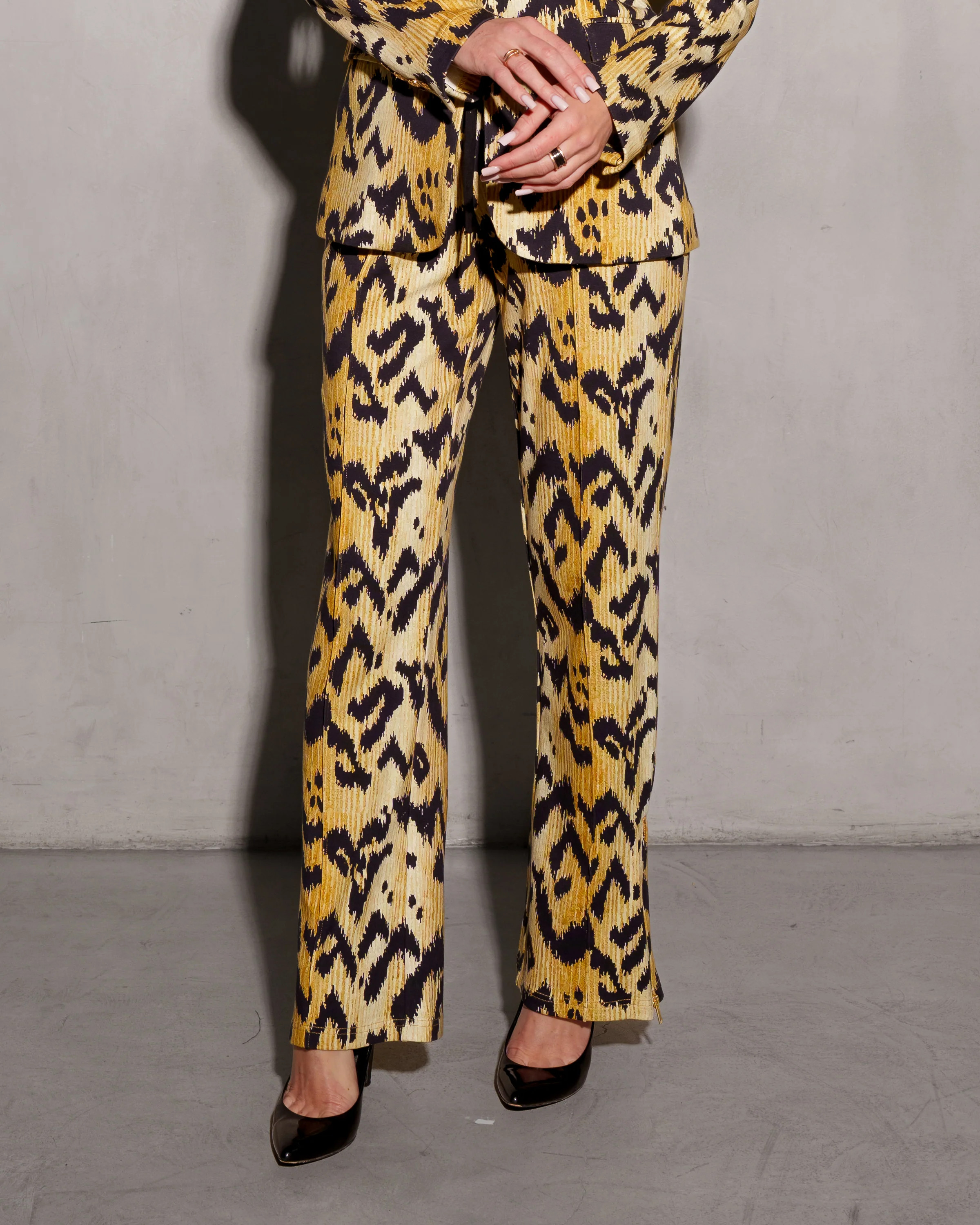 Jordan Interlock Pants Tiger | Care Tucker