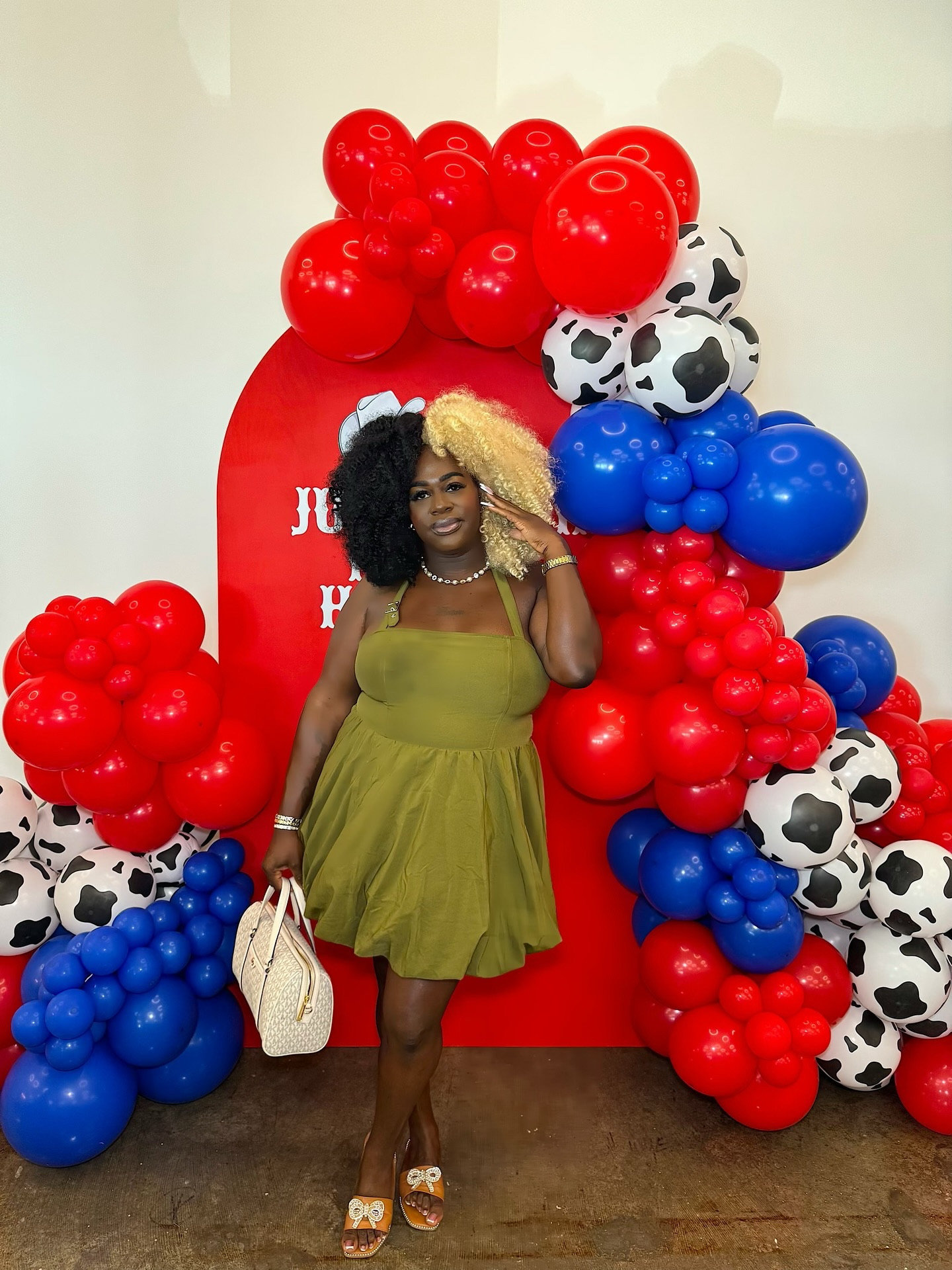 Yesterday was a blast. And looked cute doing it. Going to a @_manifestyourpurpose event and then chillin with @topnotch_walker at @dallasfarmersmarket 

#sundayfunday☀️ #summervibes #plt #prettylittlething