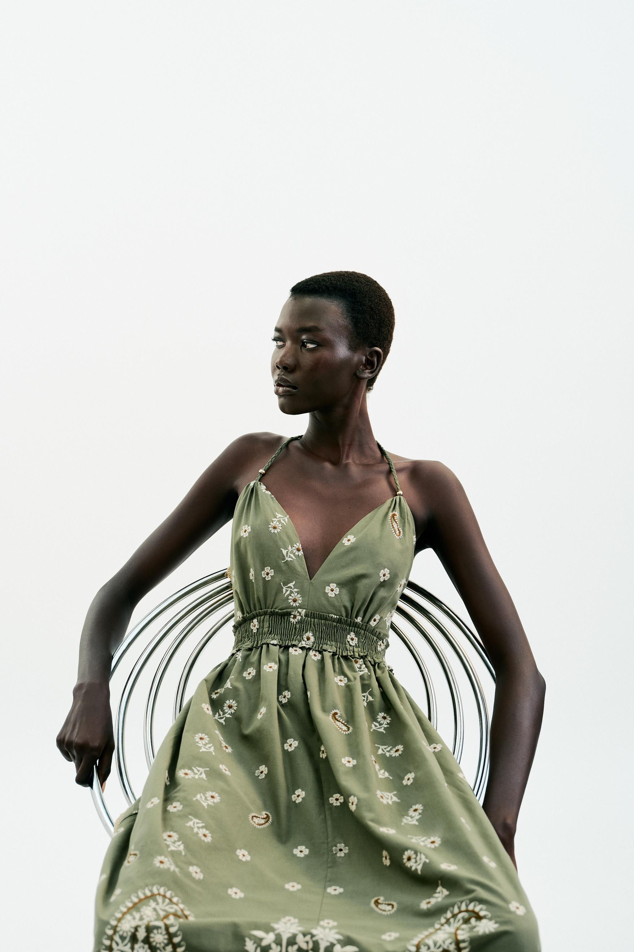 - Ecru / Green | ZARA United Kingdom | Zara UK