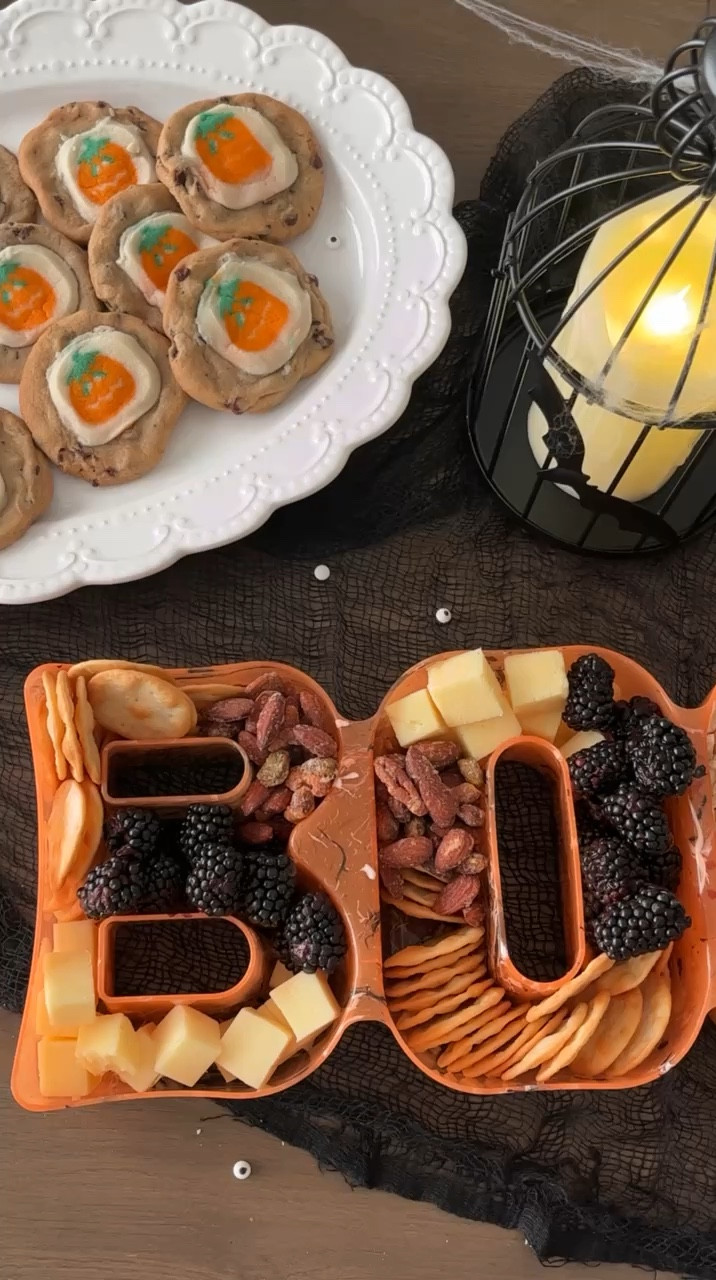 Halloween decor from Kohl’s - Boo tray! 

halloween decor, kohl’s halloween decor, halloween tablescape 

#LTKStyleTip #LTKHome #LTKSeasonal