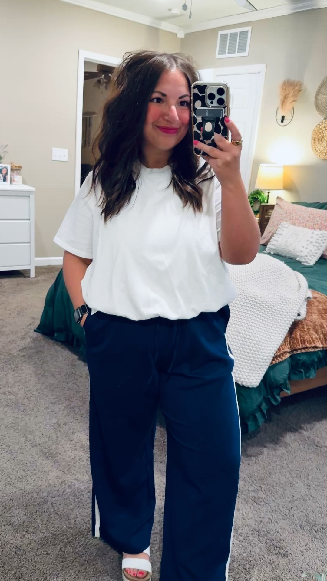 An easy grab-and-go outfit from Target that feels like loungewear but looks put together 🙌

sandals: fit true to size // wearing a 5
pants: fit true to size // wearing a short large
bubbe tee: fits true to size // wearing a large 

 

#LTKootd #LTKMidsize