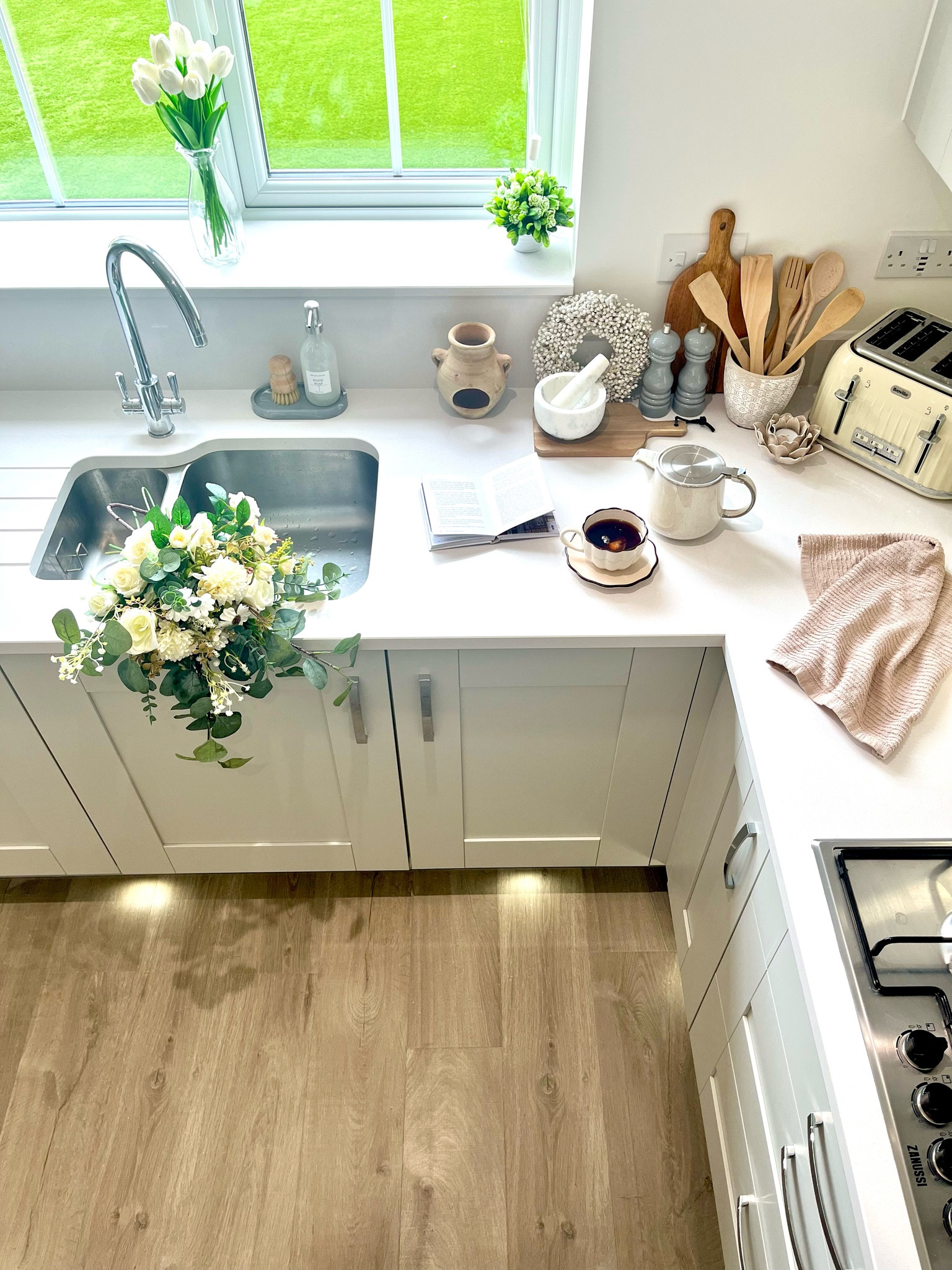 Kitchen accessories, kitchen styling, neutral kitchen decor, spring home decor

#LTKsummer #LTKhome #LTKuk