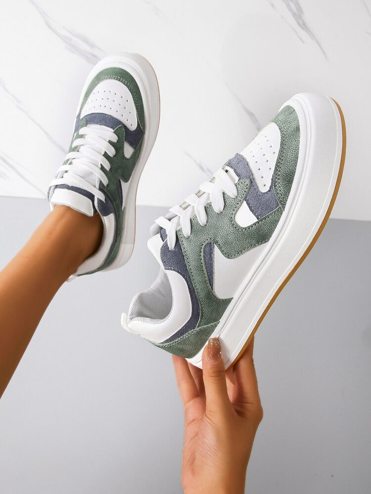 Color Block Lace-up Front Skate Shoes | SHEIN