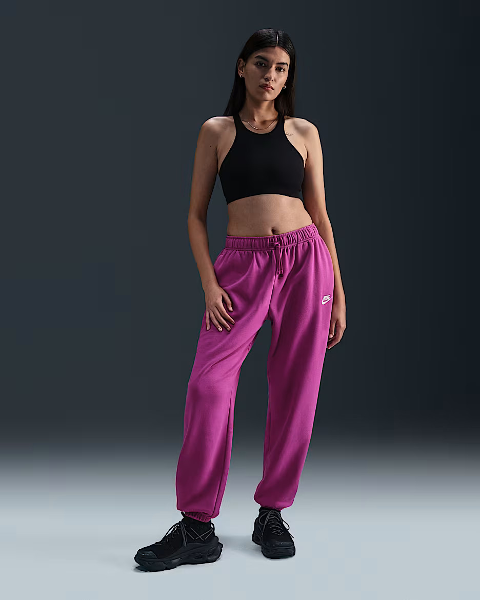 Nike Sportswear Club FleeceWomen's Mid-Rise Oversized Sweatpants | Nike (US)