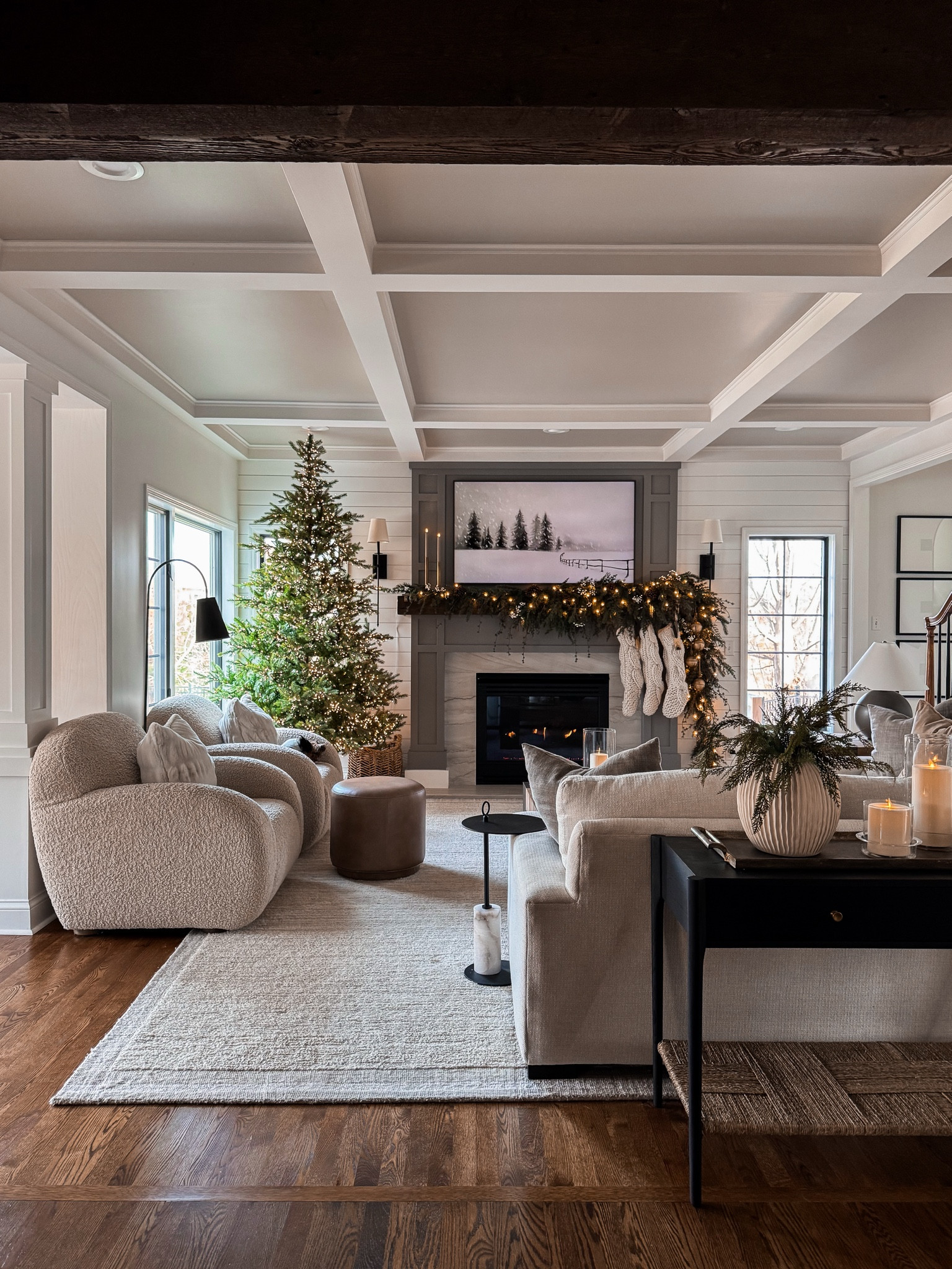 Now that Thanksgiving is a wrap we are in the Holiday Spirt! We just need snow ❄️

#LTKHome #LTKStyleTip #LTKHoliday