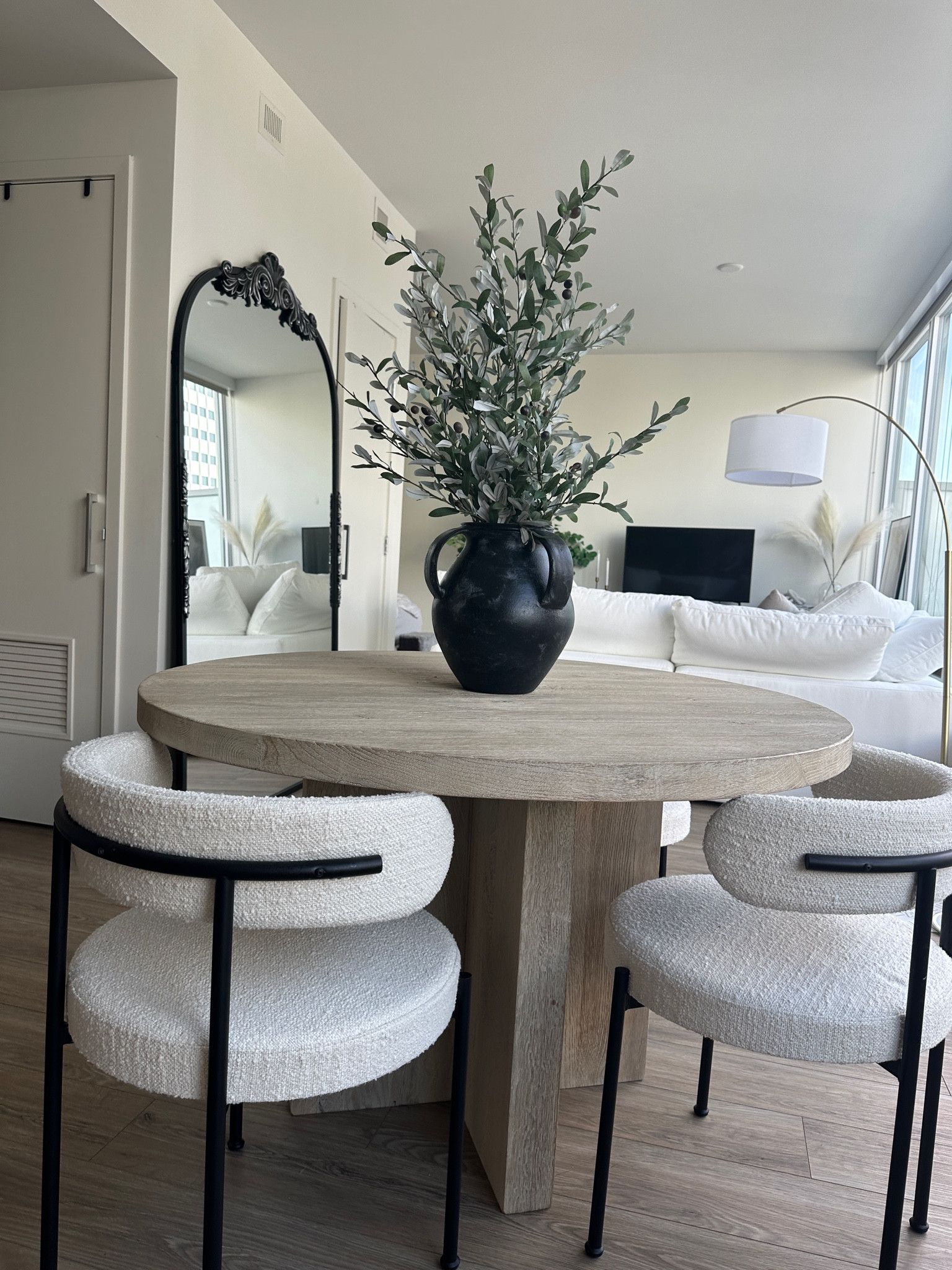 Neutral transitional contemporary dining room. 


Restoration hardware, reclaimed oak, neutral home, transitional home decor 

#LTKhome #LTKstyletip #LTKFind