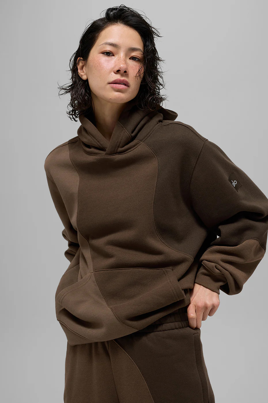 ALO | Make Waves Hoodie in Espresso Tonal Brown, Size: L WOMEN/M MEN | Alo Yoga (US)