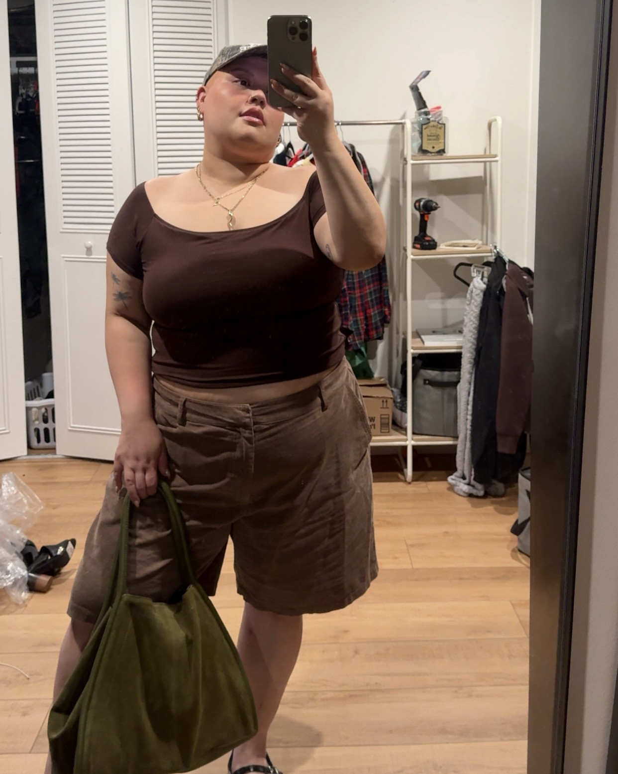 brown + green together 🤌🏼🤌🏼
2X top with a built in bra!!!
shorts are old ASOS so I tagged some alternatives
flats are so comfy and wide foot friendly ⭐️


#LTKSaleAlert #LTKPlusSize #LTKFindsUnder50