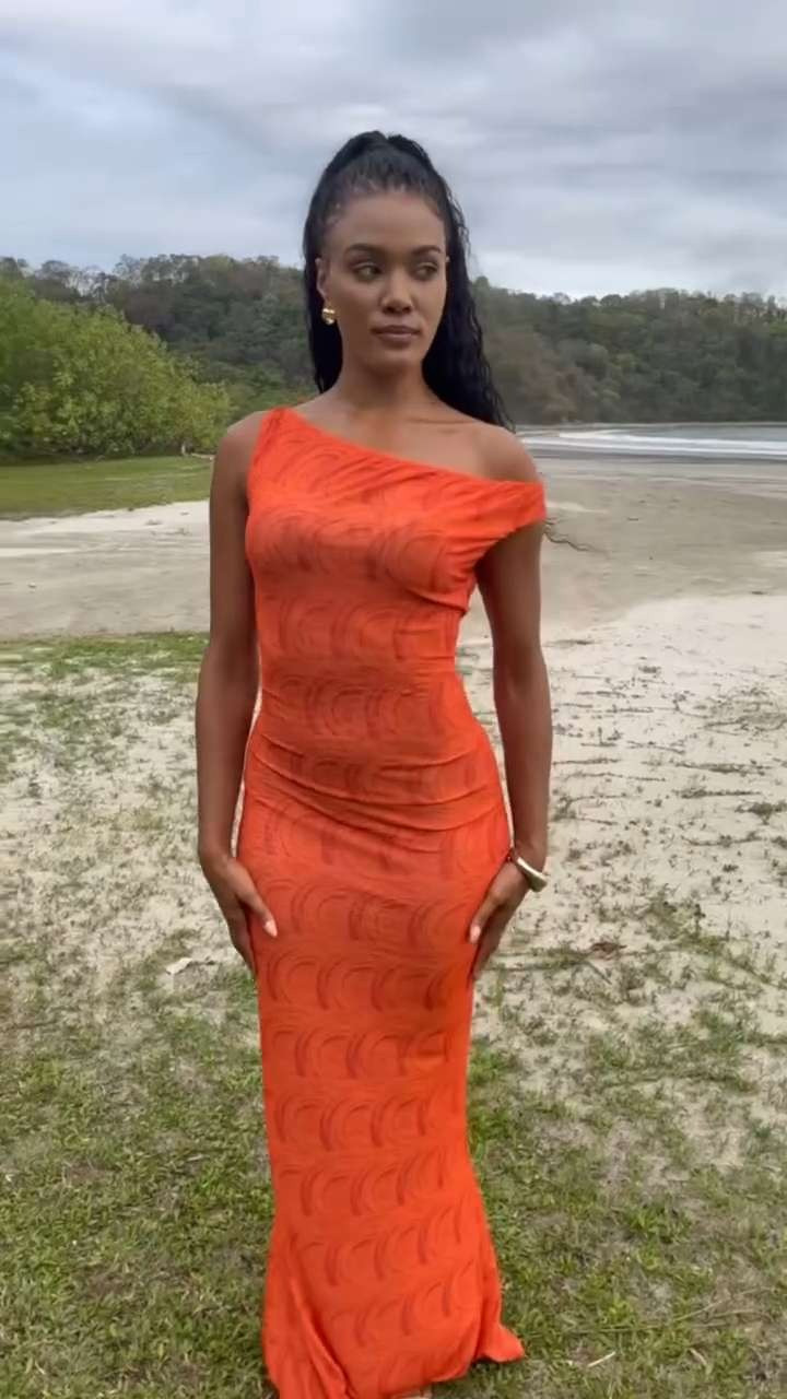 Week 2 of #BachelorinParadise coming in HOT! ❤️‍🔥 

 

#LTKStyleTip #LTKTravel #LTKMens