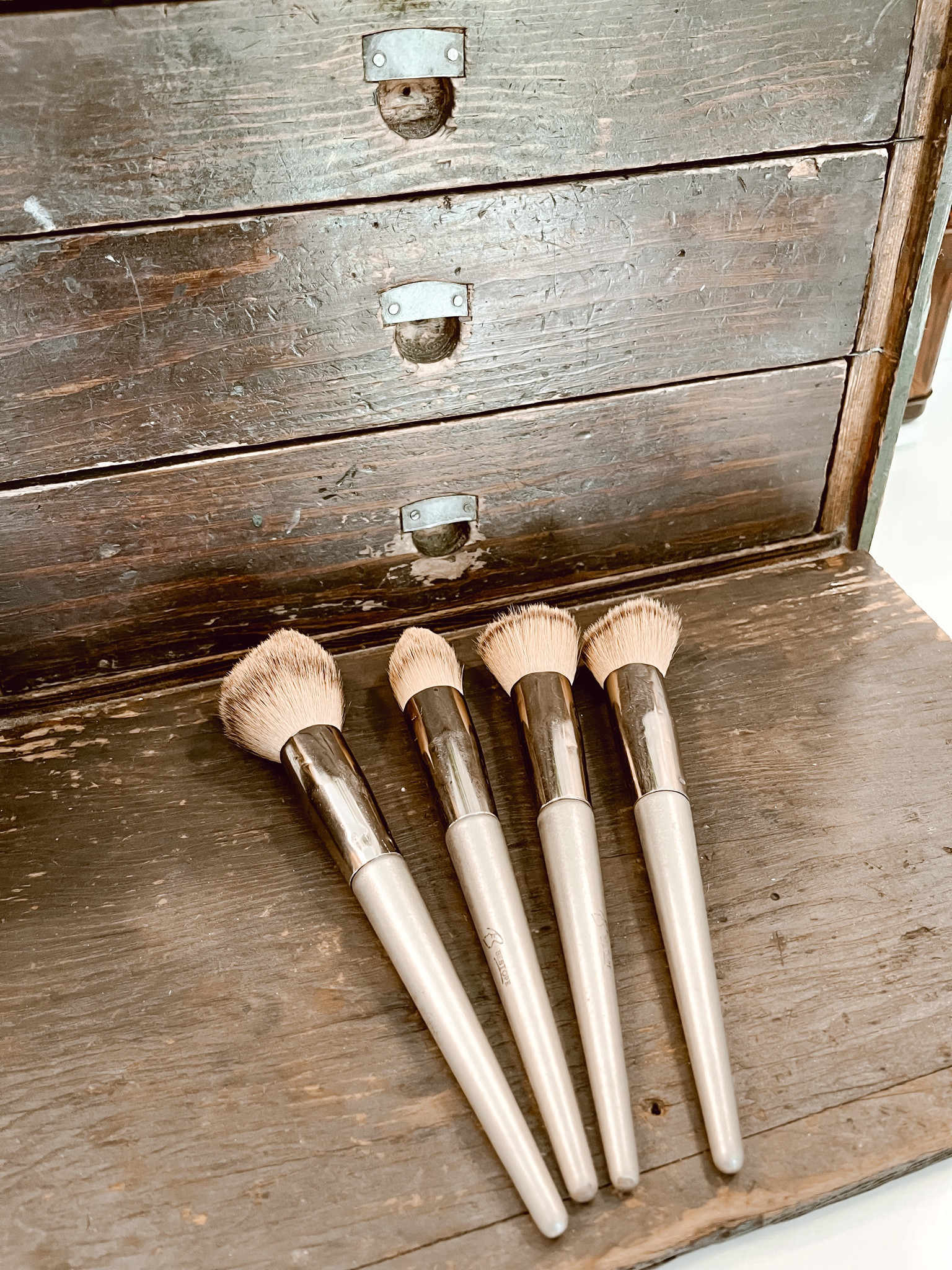 My favorite makeup brushes are already inexpensive, but they are under $10 for the Amazon Prime Day Sales. They come in a set of 18 so you have a brush for every step of your makeup routine. 

#LTKSaleAlert #LTKFindsUnder50 #LTKBeauty