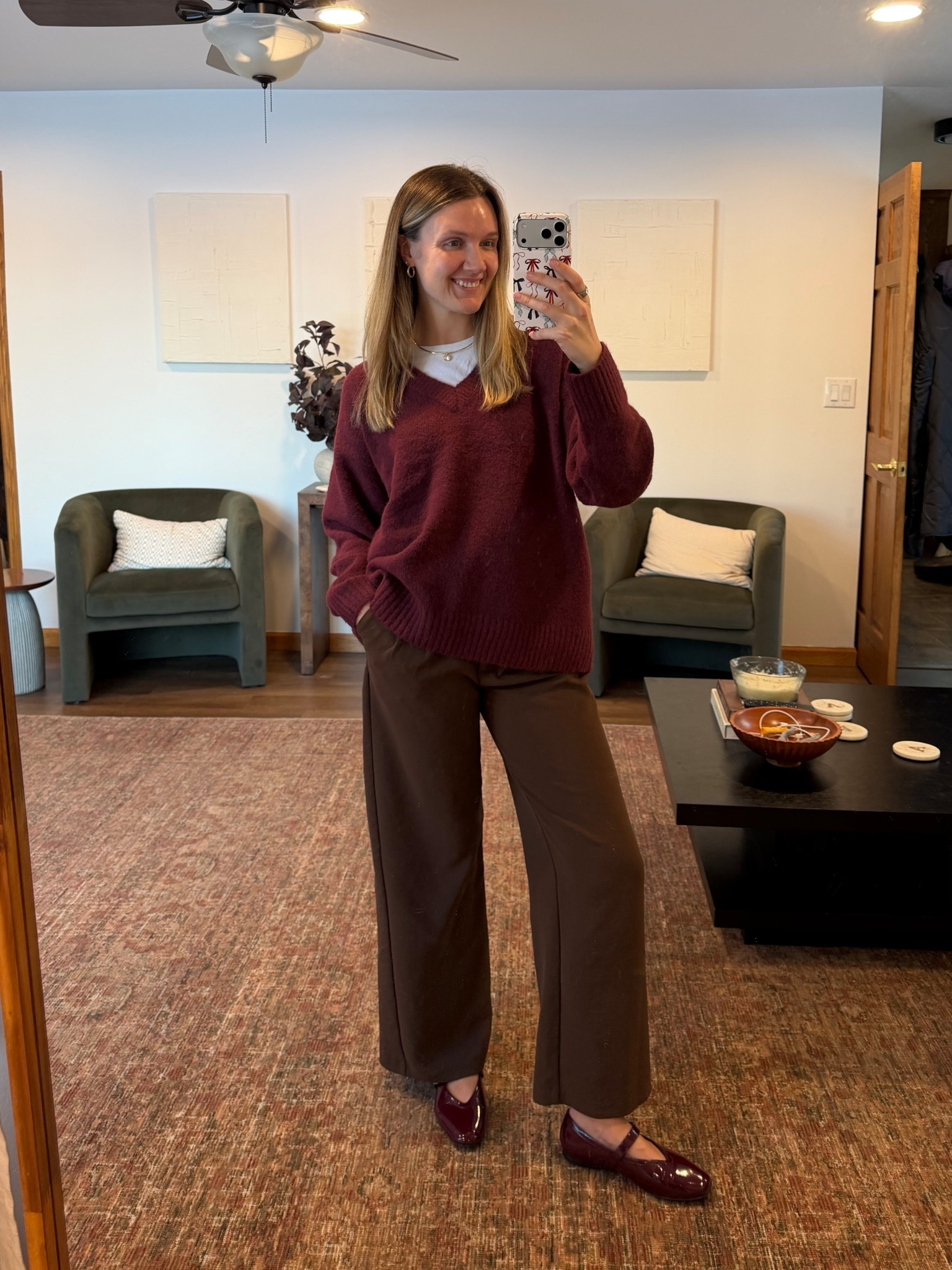Effortless winter outfit featuring a cozy oversized sweater and neutral trousers 🤎
This is one of my go-to everyday looks for work or casual days. The sweater is super soft and easy to style with trousers or denim. Wearing size small!

Burgundy sweater, brown trousers, winter outfit, neutral outfit, everyday style, gold jewelry, work outfit 

#LTKootd #LTKWorkwear #LTKFindsUnder100