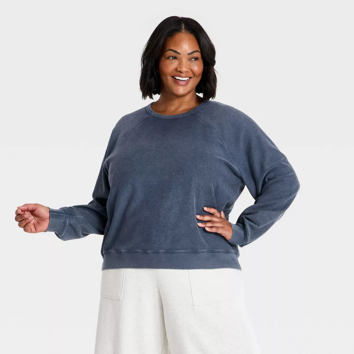 Women's Raglan Sweatshirt - Universal Thread\u2122 Navy Blue 3X | Target